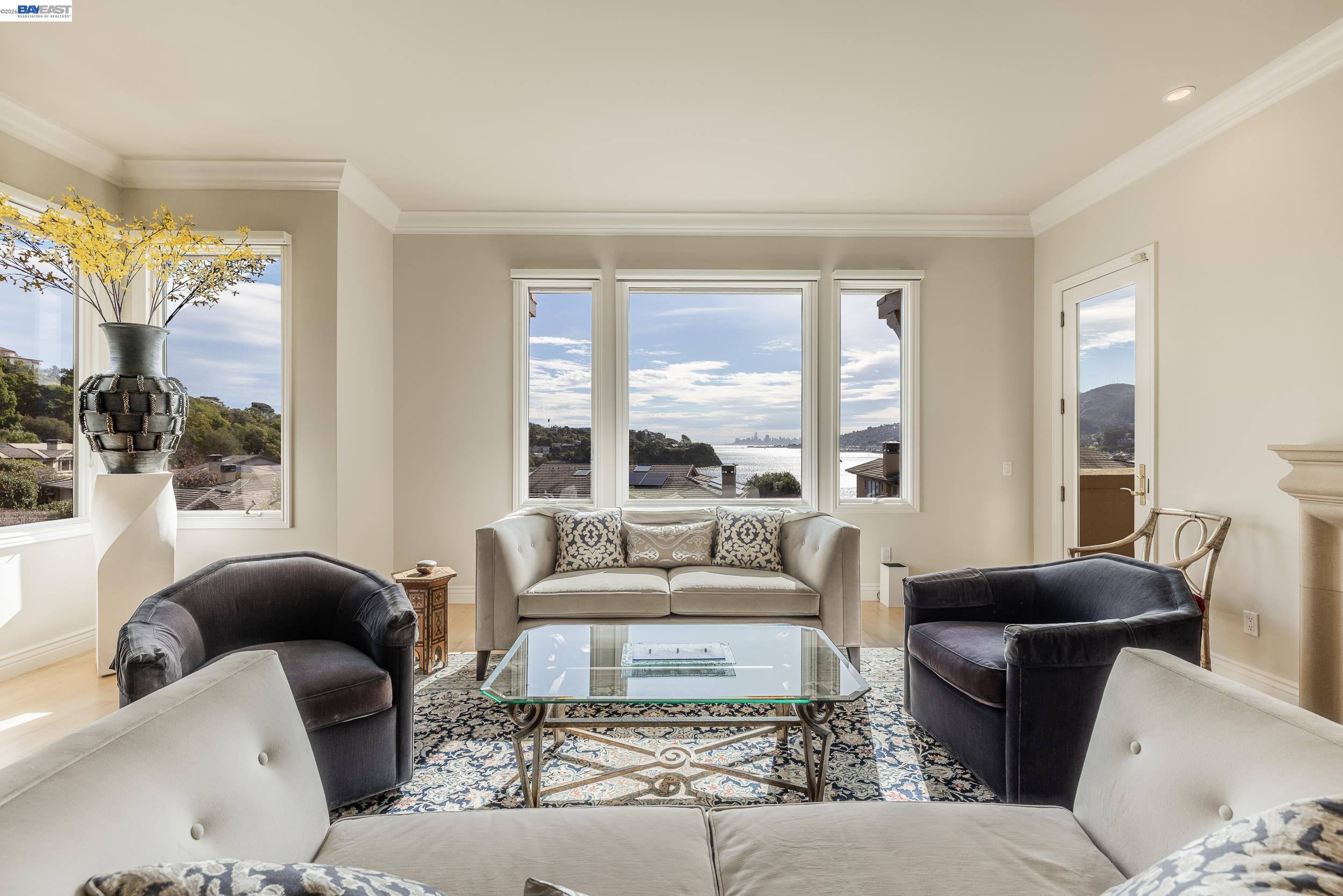 Detail Gallery Image 7 of 51 For 51 Seminary Cove Dr, Mill Valley,  CA 94941 - 3 Beds | 3/1 Baths