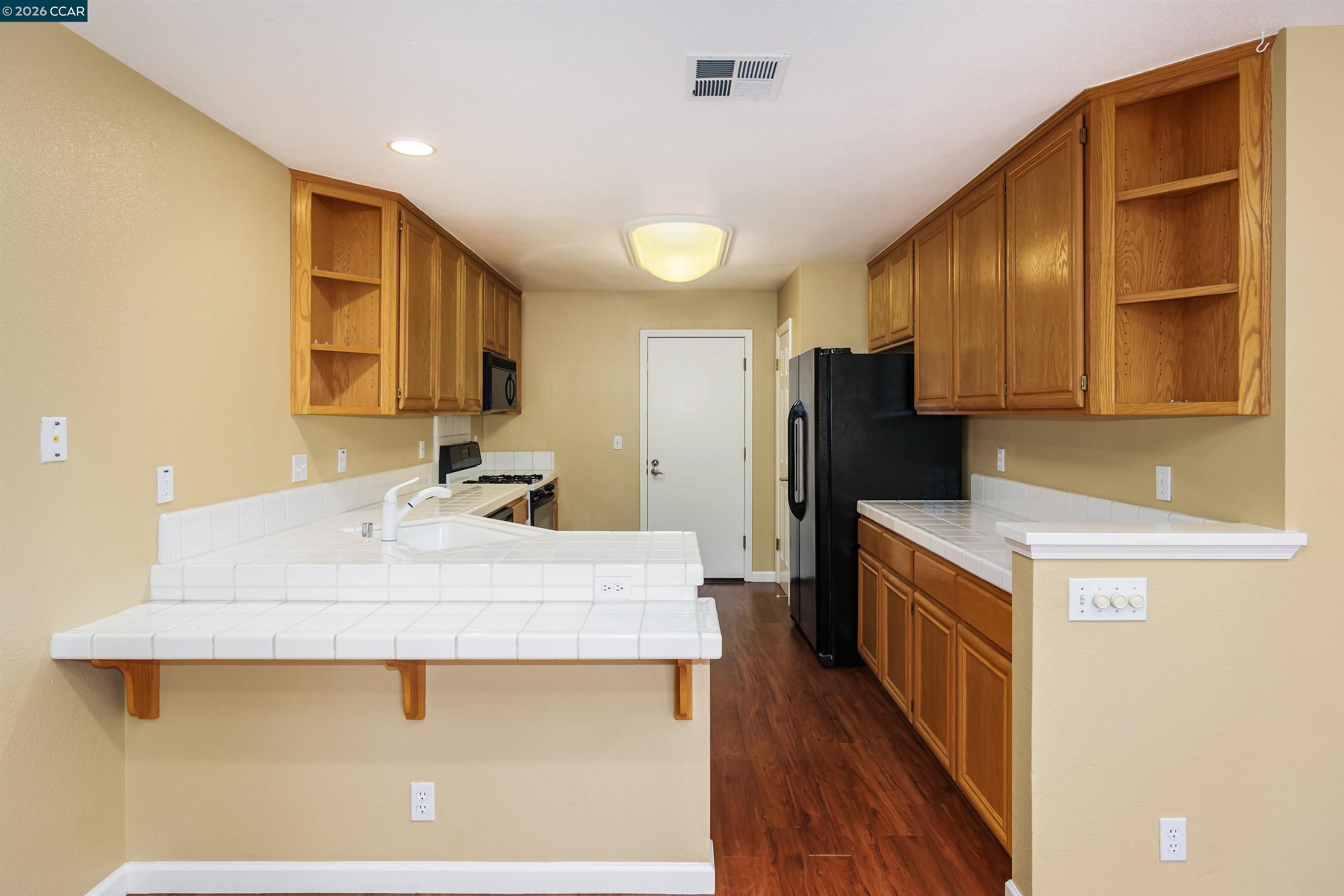 Detail Gallery Image 17 of 33 For 135 Coralflower Ln, San Ramon,  CA 94582 - 3 Beds | 2/1 Baths