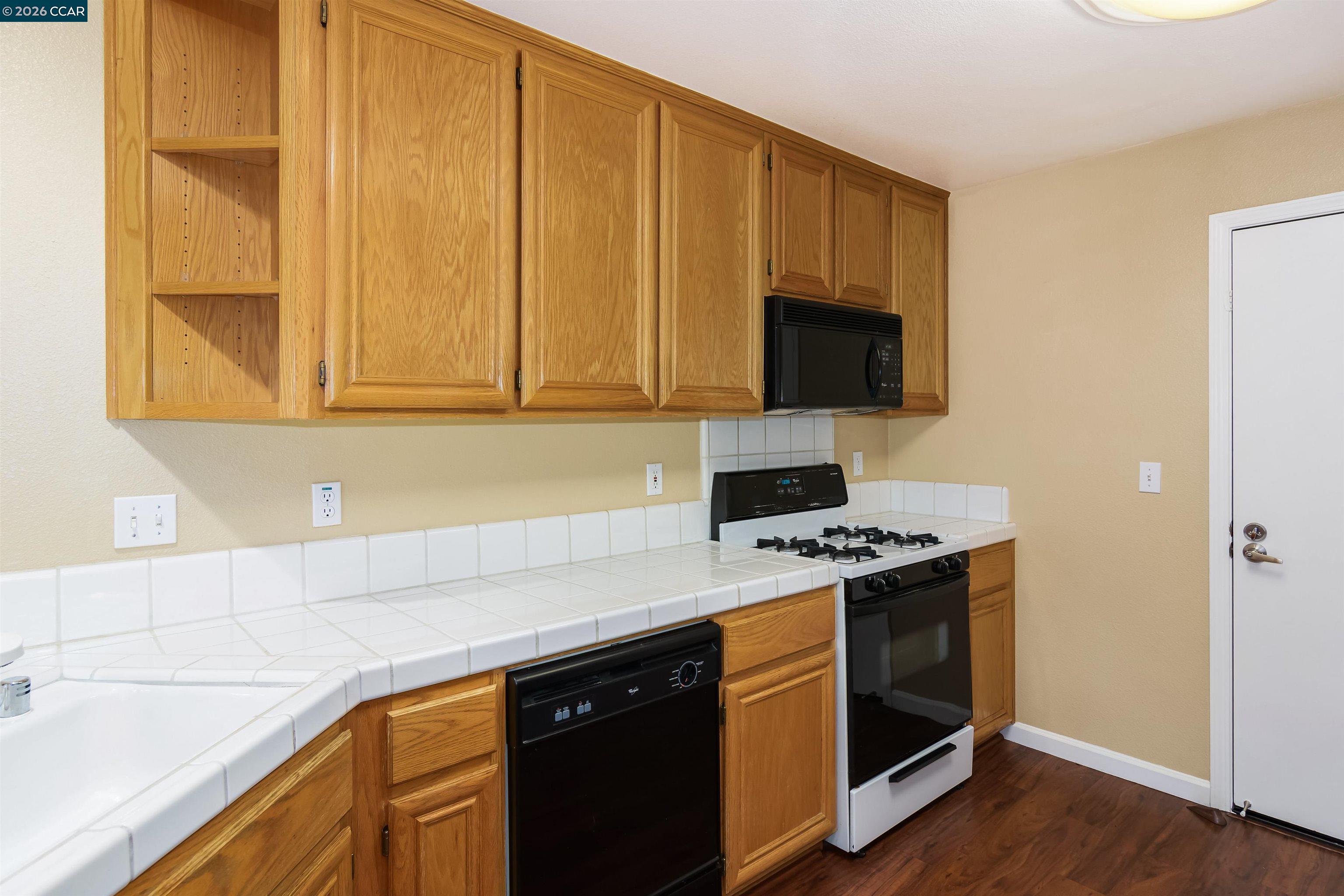 Detail Gallery Image 20 of 33 For 135 Coralflower Ln, San Ramon,  CA 94582 - 3 Beds | 2/1 Baths