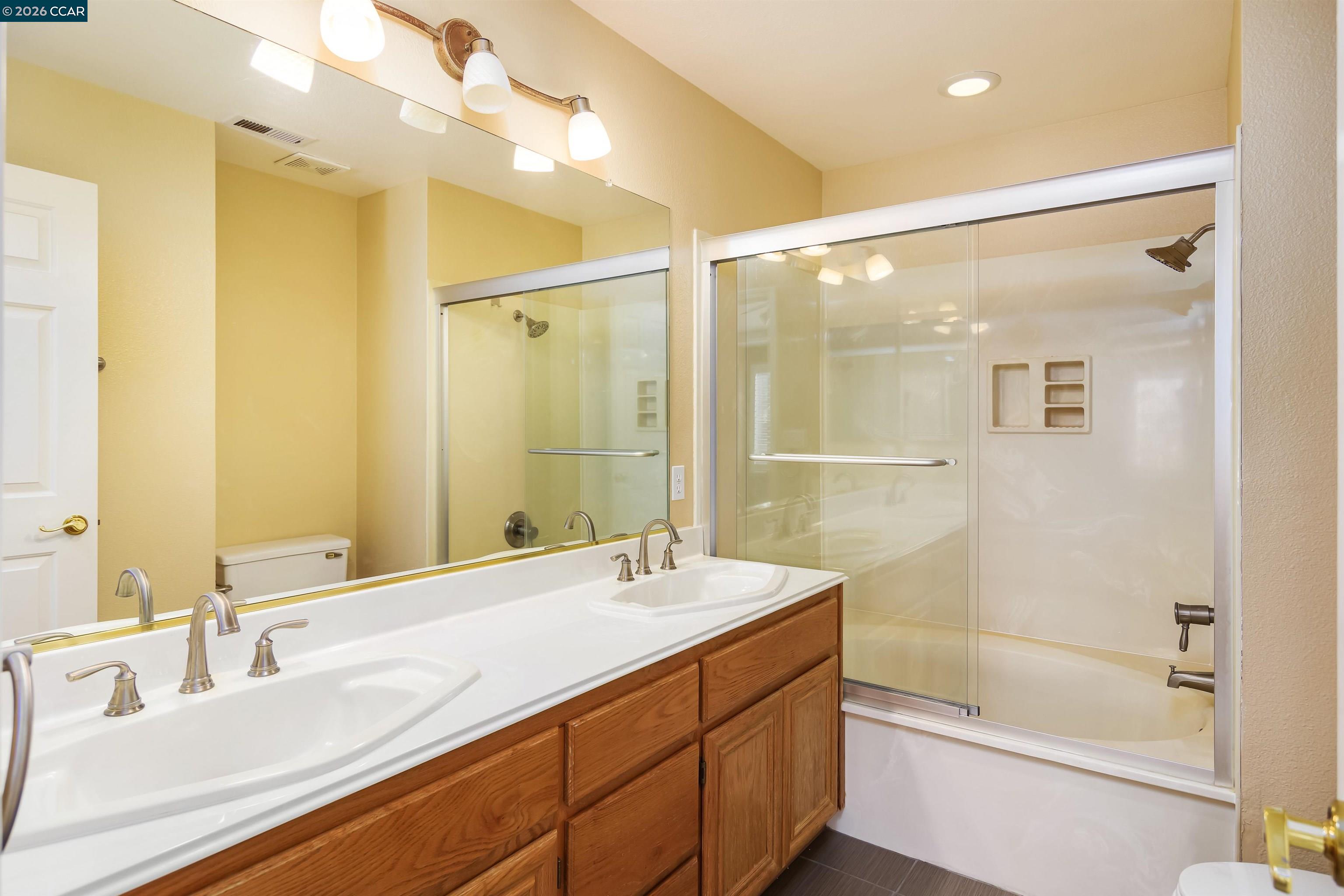 Detail Gallery Image 28 of 33 For 135 Coralflower Ln, San Ramon,  CA 94582 - 3 Beds | 2/1 Baths