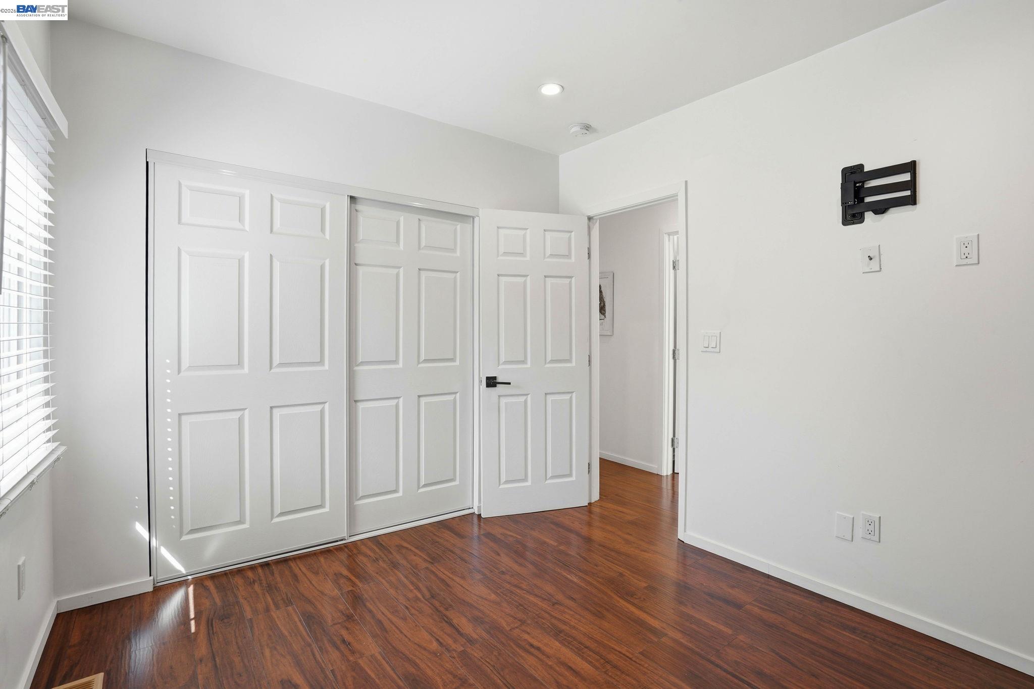 Detail Gallery Image 22 of 41 For 1954 87th Ave, Oakland,  CA 94621 - 3 Beds | 2 Baths