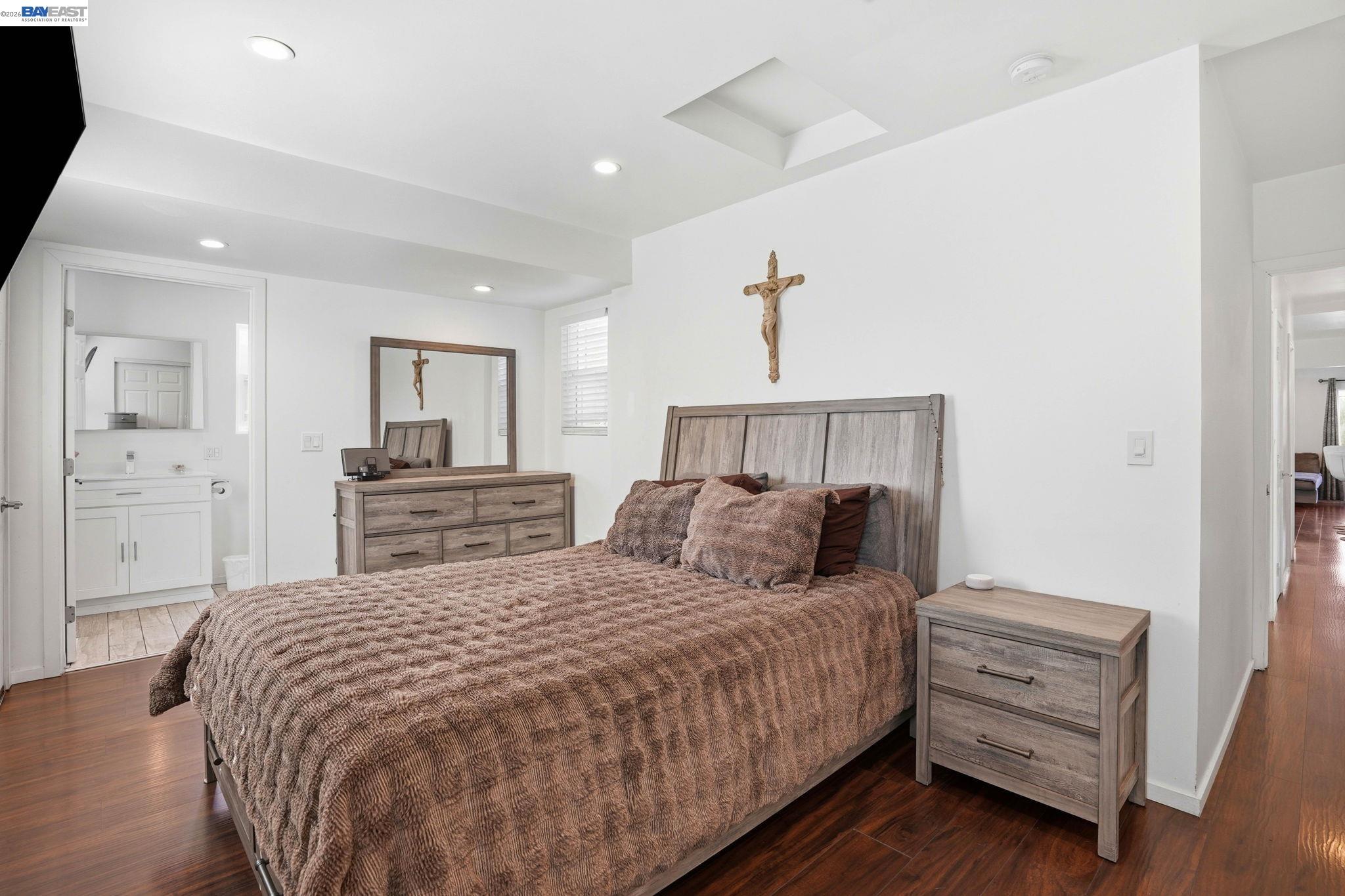 Detail Gallery Image 23 of 41 For 1954 87th Ave, Oakland,  CA 94621 - 3 Beds | 2 Baths