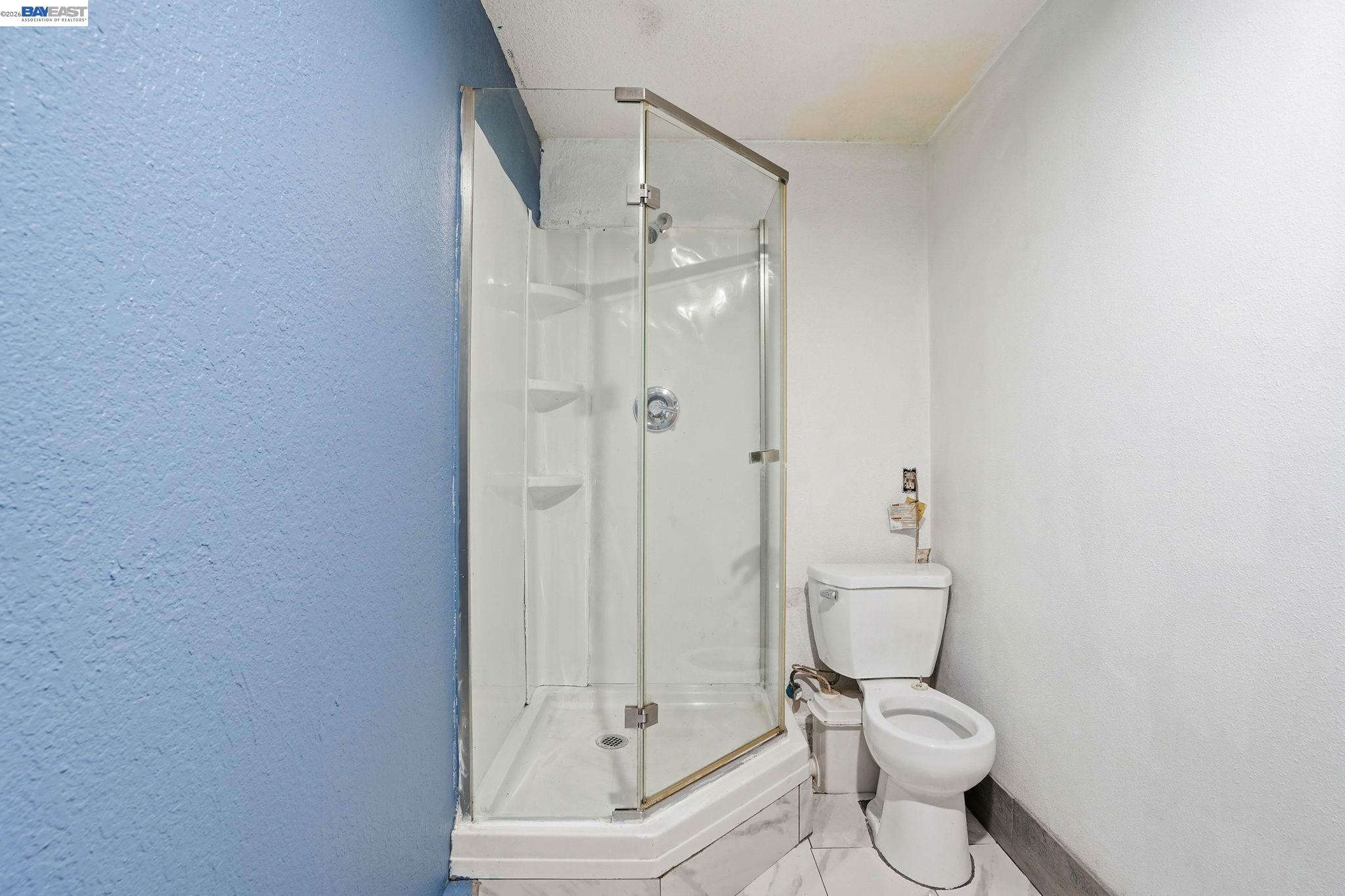 Detail Gallery Image 30 of 41 For 1954 87th Ave, Oakland,  CA 94621 - 3 Beds | 2 Baths