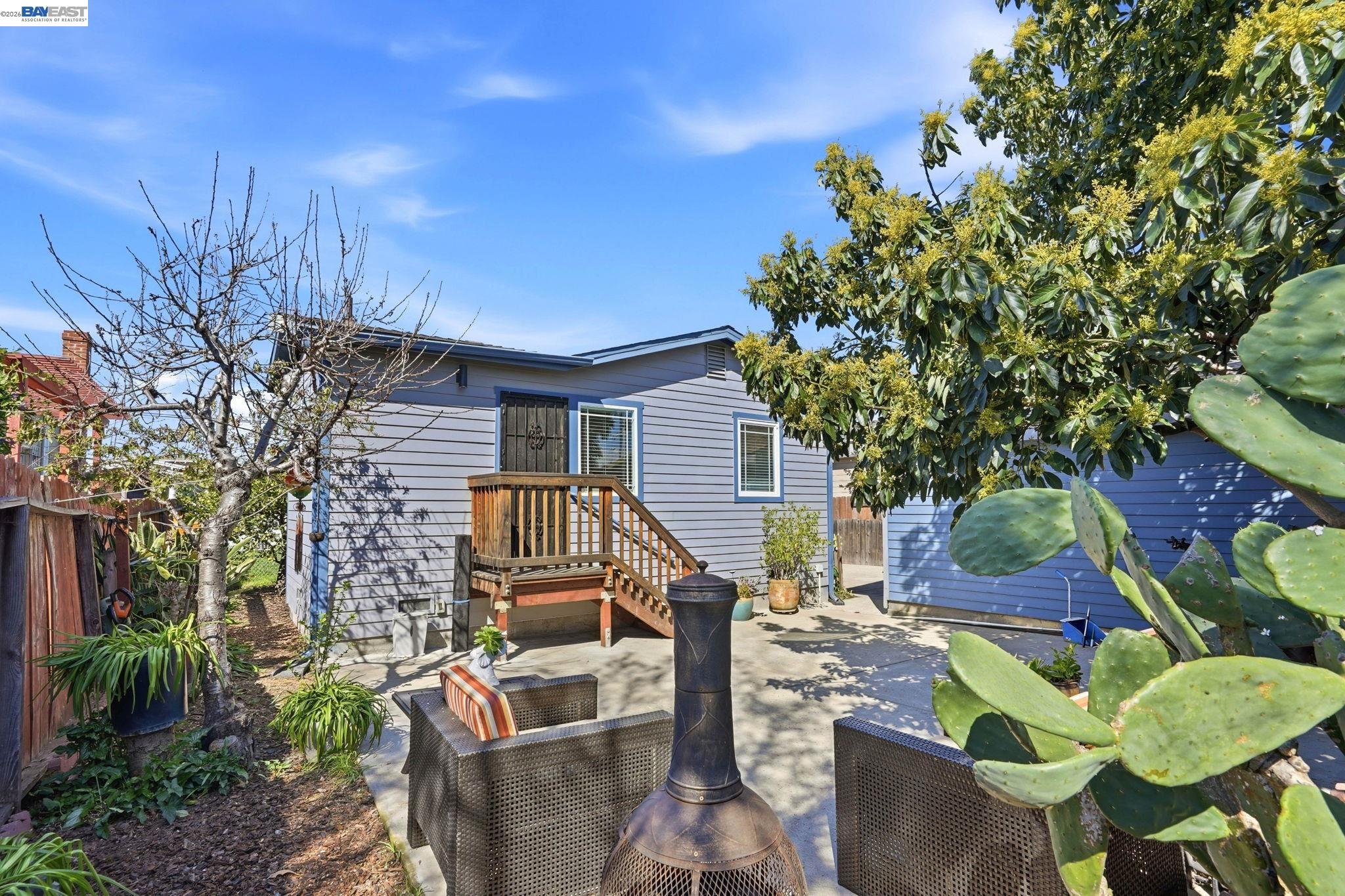 Detail Gallery Image 33 of 41 For 1954 87th Ave, Oakland,  CA 94621 - 3 Beds | 2 Baths