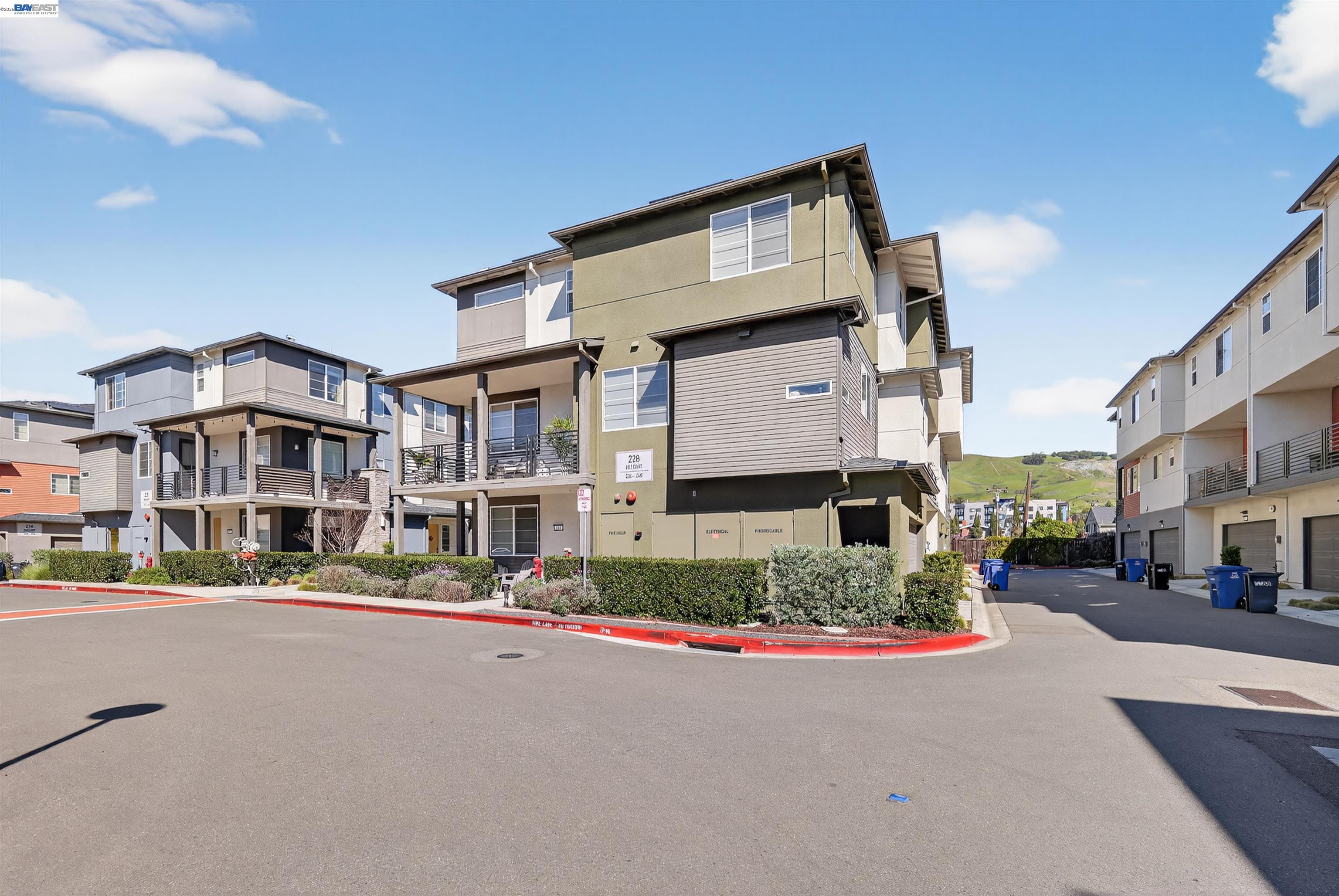 Photo #2: 41126098 Listing: Photo #2