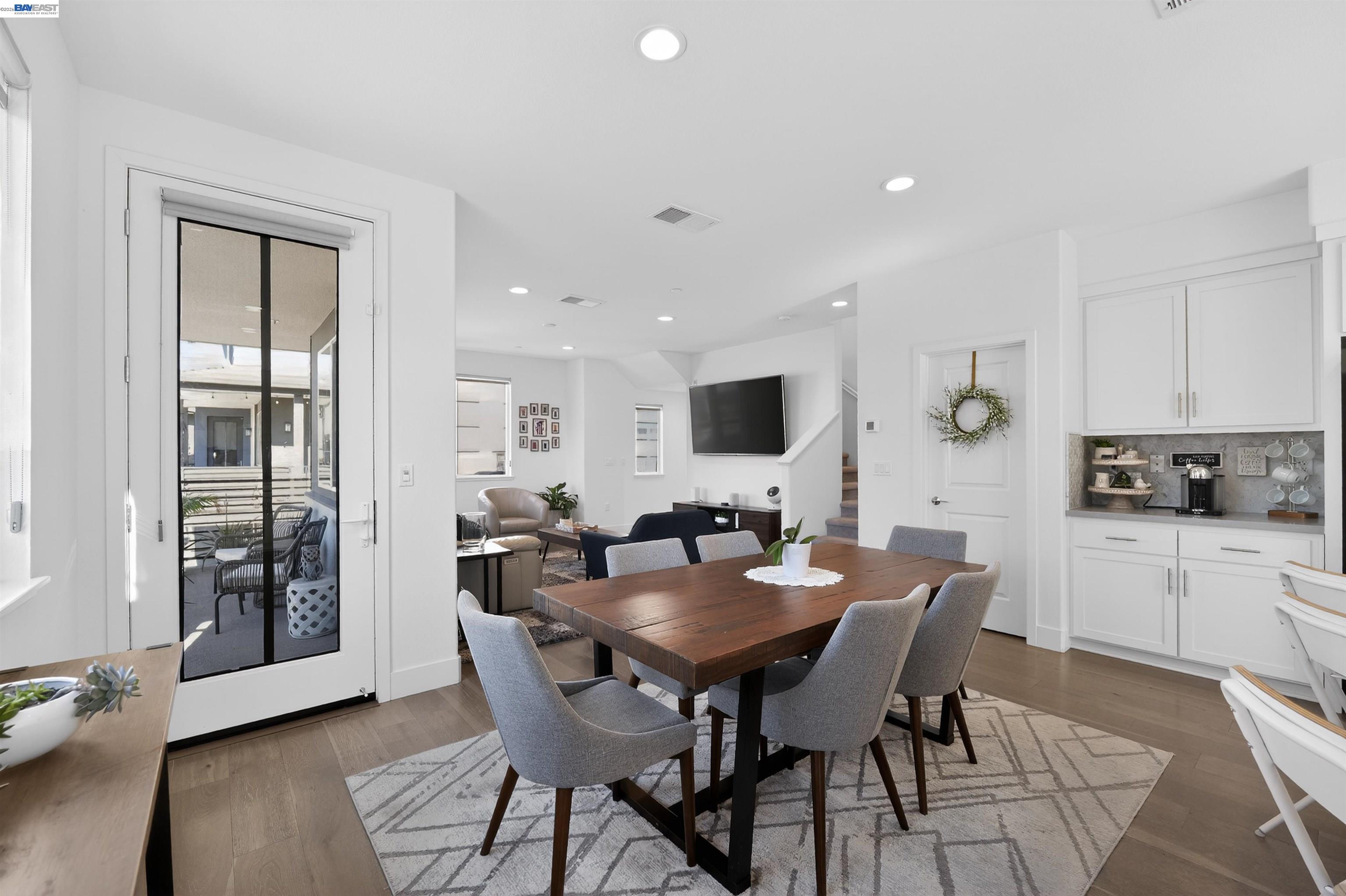 Photo #8: 41126098 Listing: Photo #8