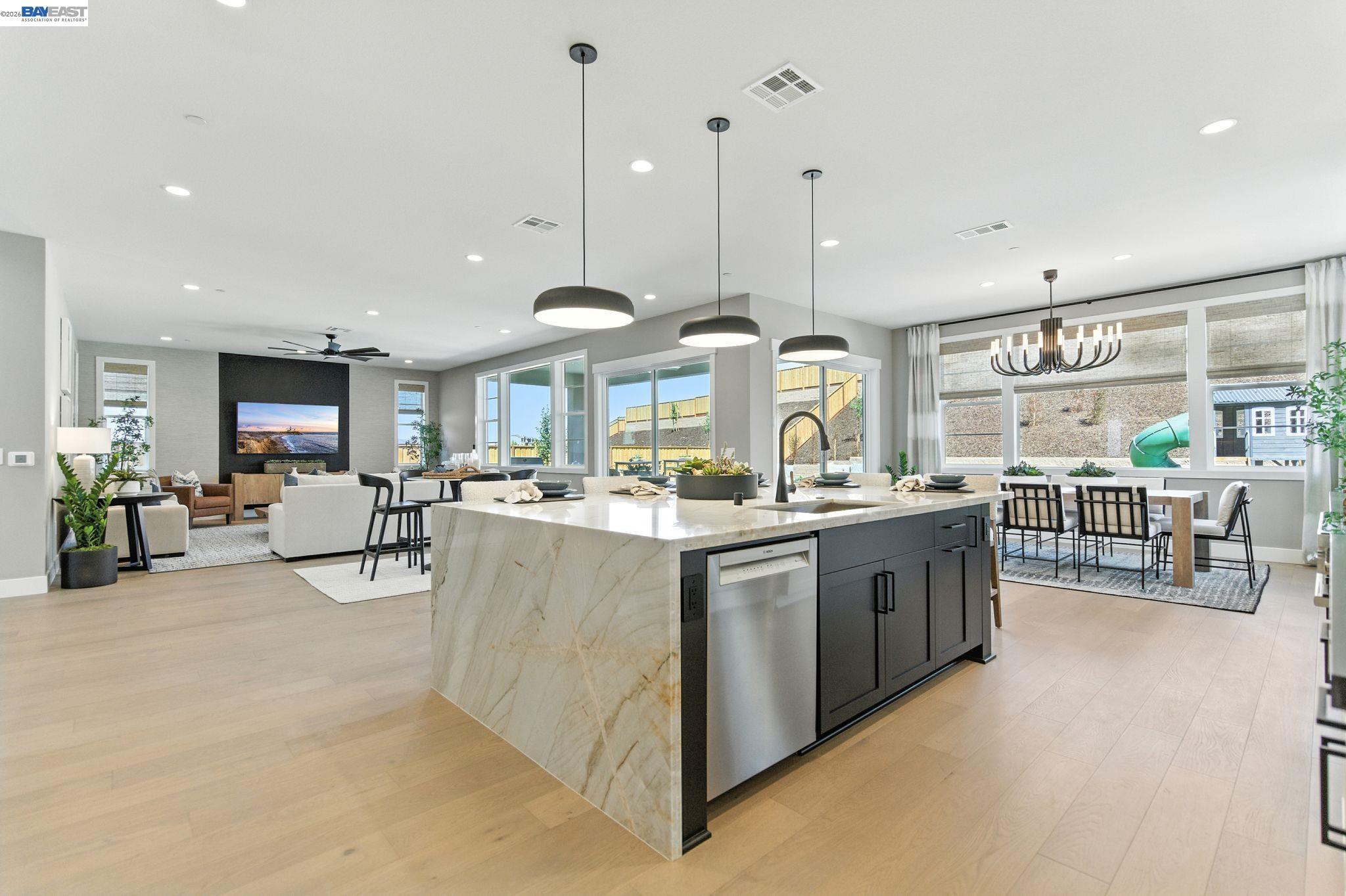 Detail Gallery Image 3 of 60 For 1652 Savannah Court, Dublin,  CA 94568 - 5 Beds | 5/1 Baths