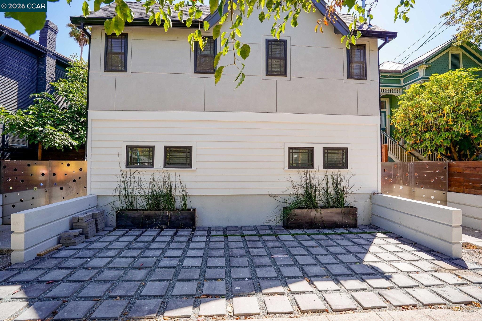 Detail Gallery Image 3 of 11 For 1017 47th St #C,  Emeryville,  CA 94608 - 1 Beds | 1 Baths