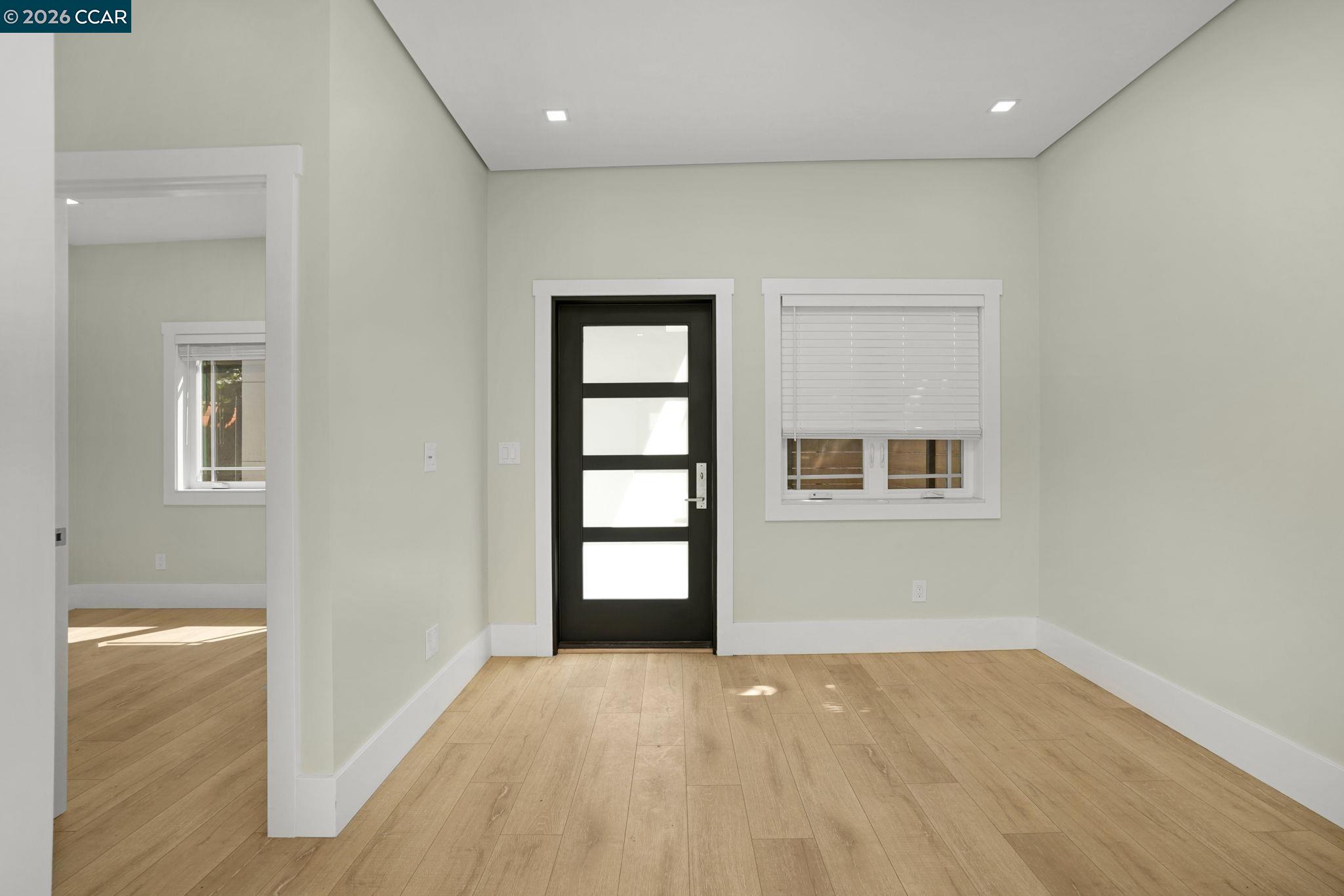 Detail Gallery Image 4 of 11 For 1017 47th St #C,  Emeryville,  CA 94608 - 1 Beds | 1 Baths