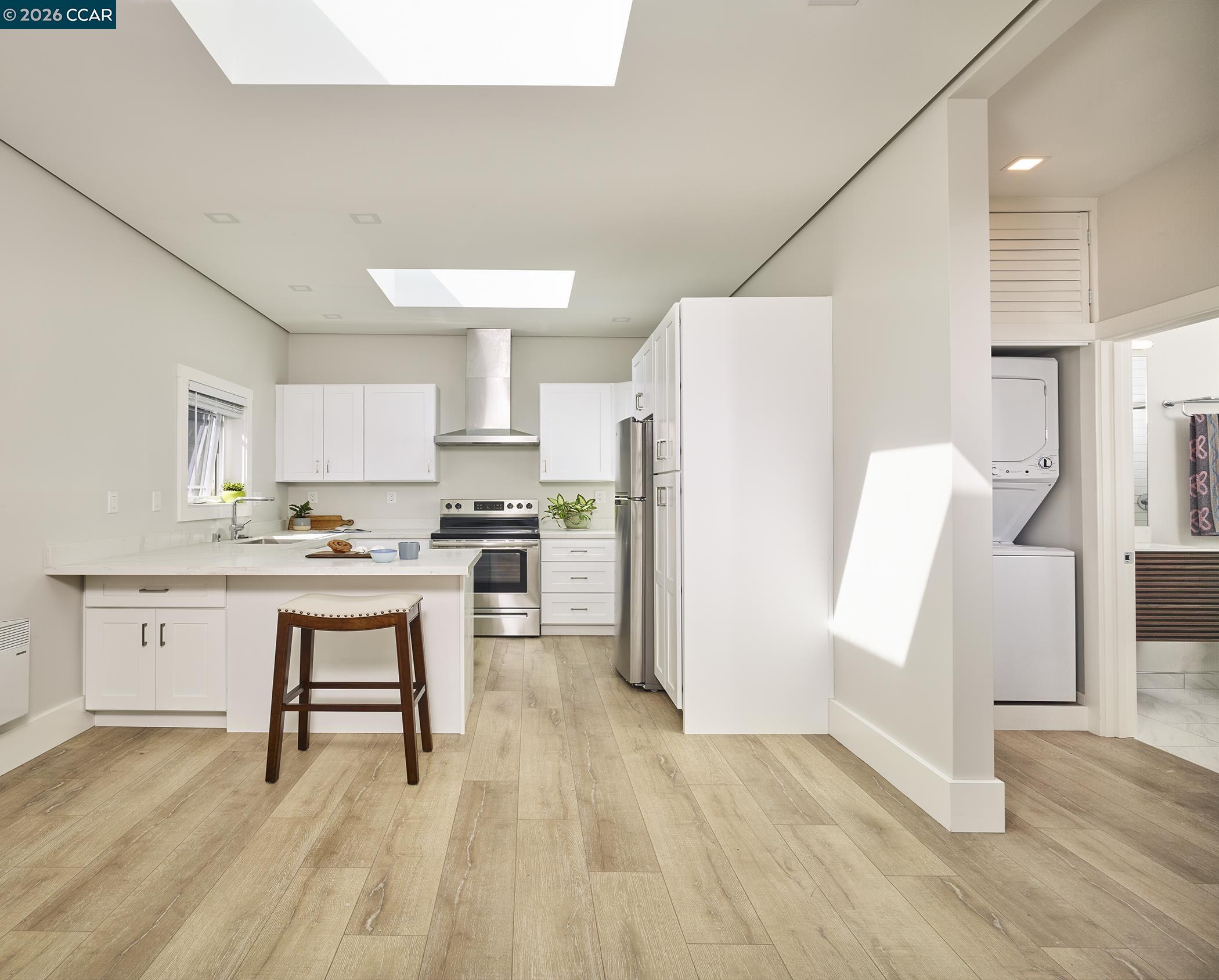 Detail Gallery Image 6 of 11 For 1017 47th St #C,  Emeryville,  CA 94608 - 1 Beds | 1 Baths