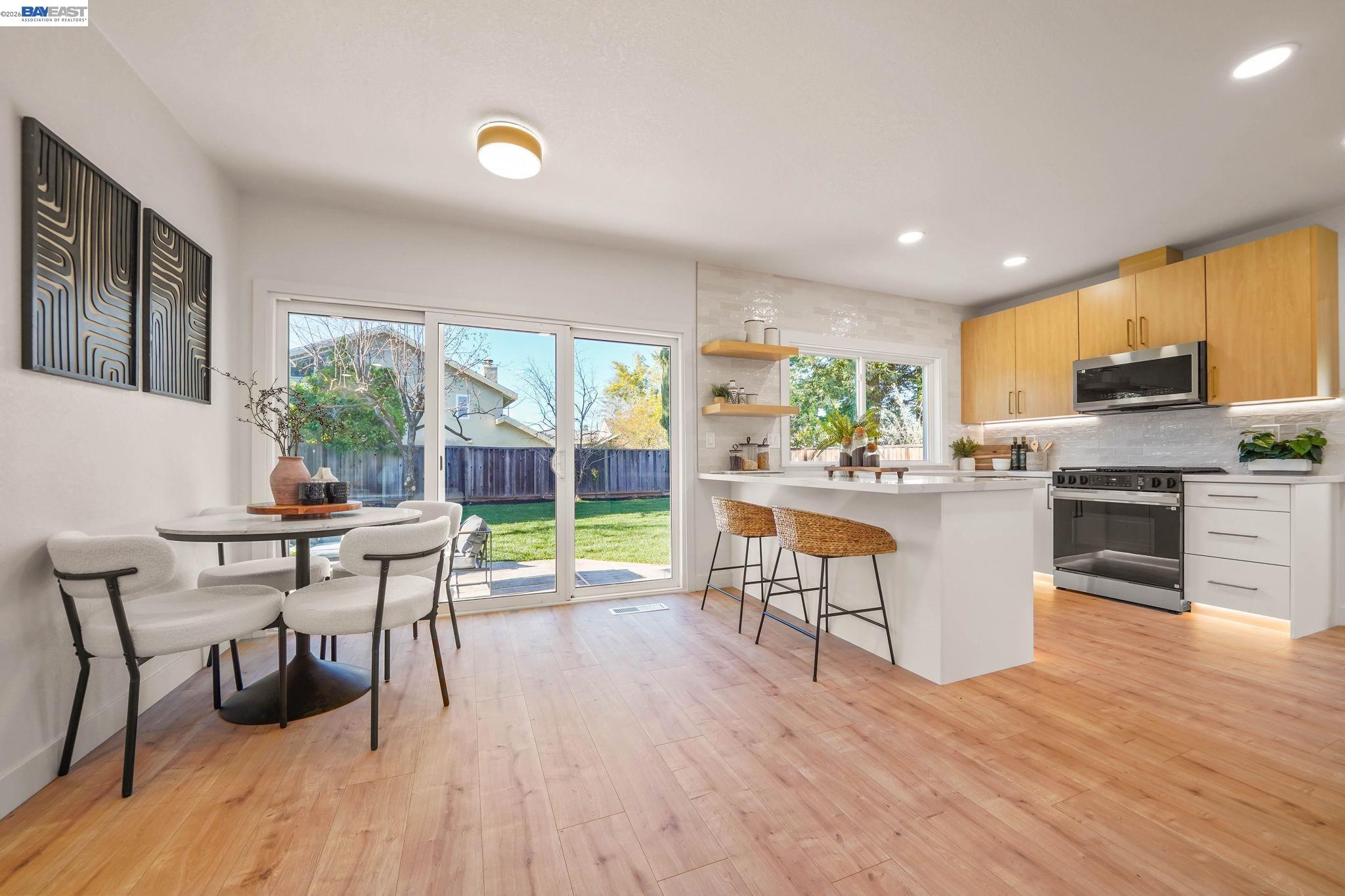 Detail Gallery Image 17 of 58 For 1115 Bartlett Creek Ct, San Jose,  CA 95120 - 4 Beds | 2/1 Baths