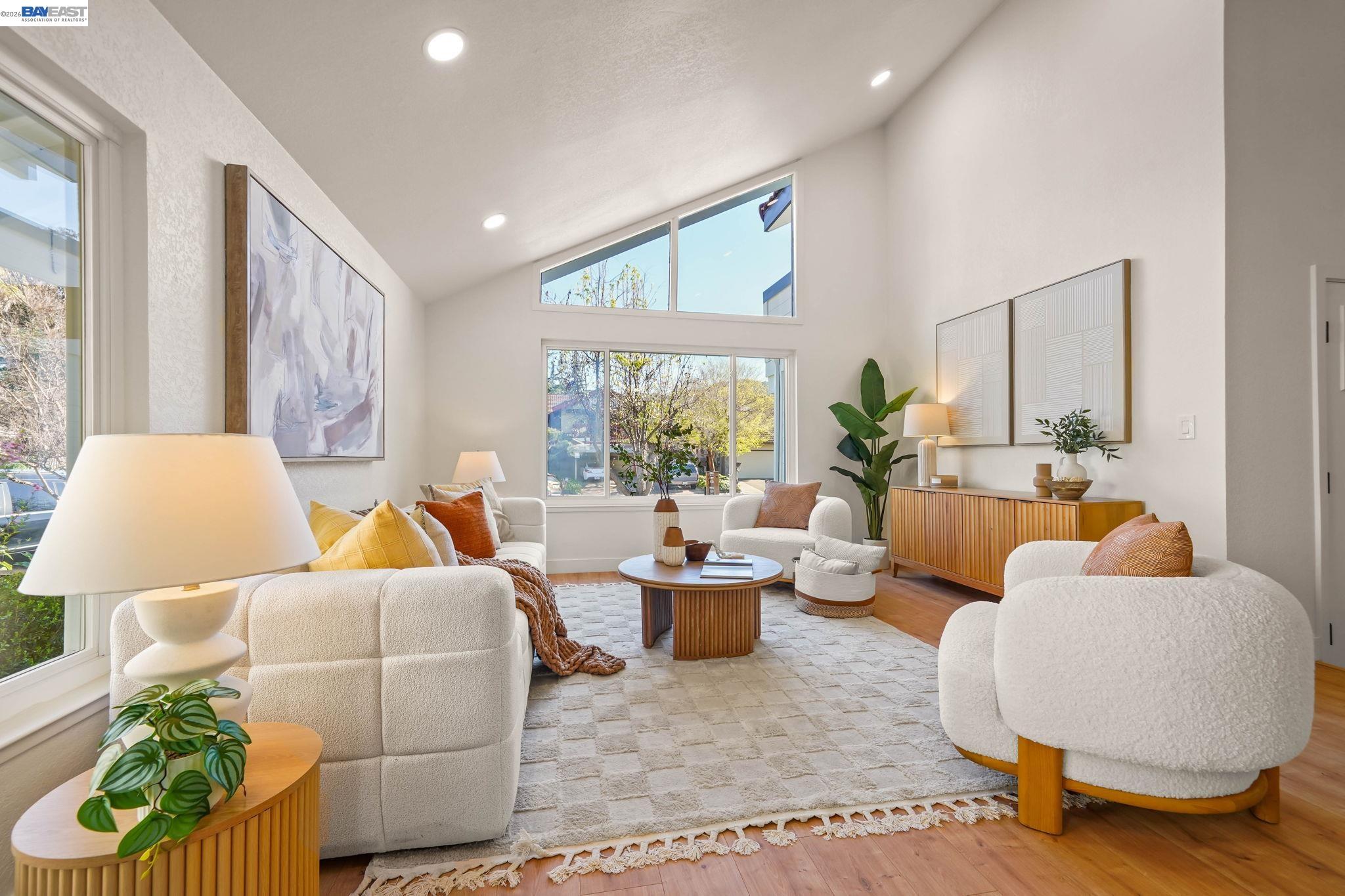 Detail Gallery Image 4 of 58 For 1115 Bartlett Creek Ct, San Jose,  CA 95120 - 4 Beds | 2/1 Baths