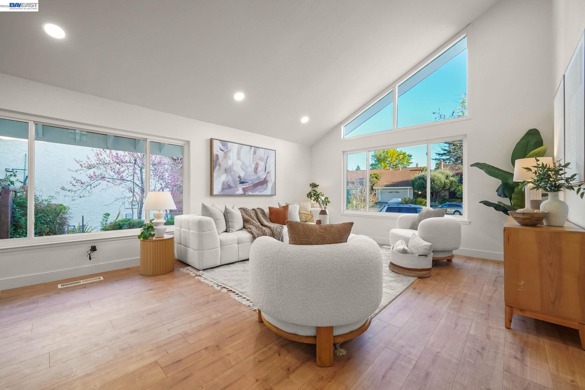 Detail Gallery Image 5 of 58 For 1115 Bartlett Creek Ct, San Jose,  CA 95120 - 4 Beds | 2/1 Baths