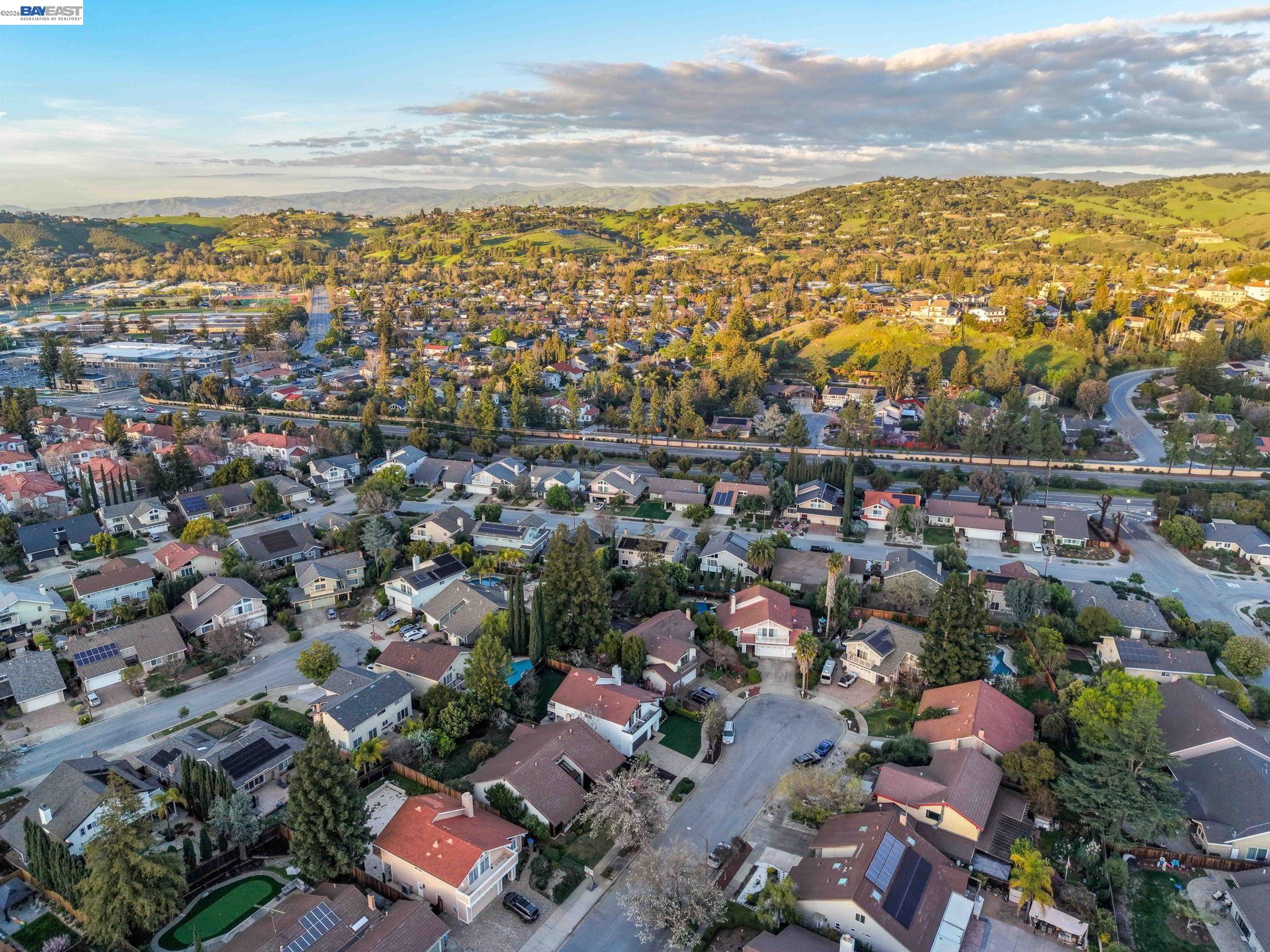Detail Gallery Image 52 of 58 For 1115 Bartlett Creek Ct, San Jose,  CA 95120 - 4 Beds | 2/1 Baths