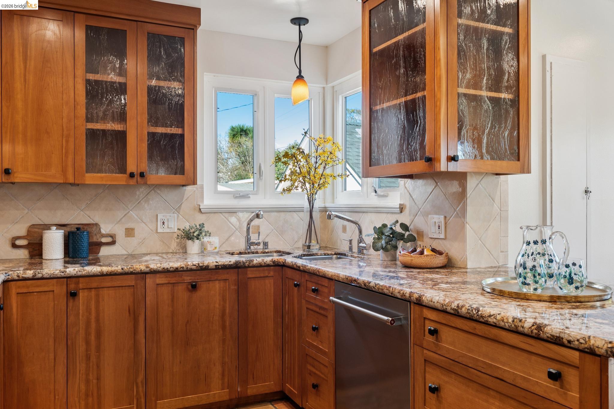 Detail Gallery Image 19 of 59 For 1078 Calaveras Way, Vallejo,  CA 94590 - 3 Beds | 2 Baths