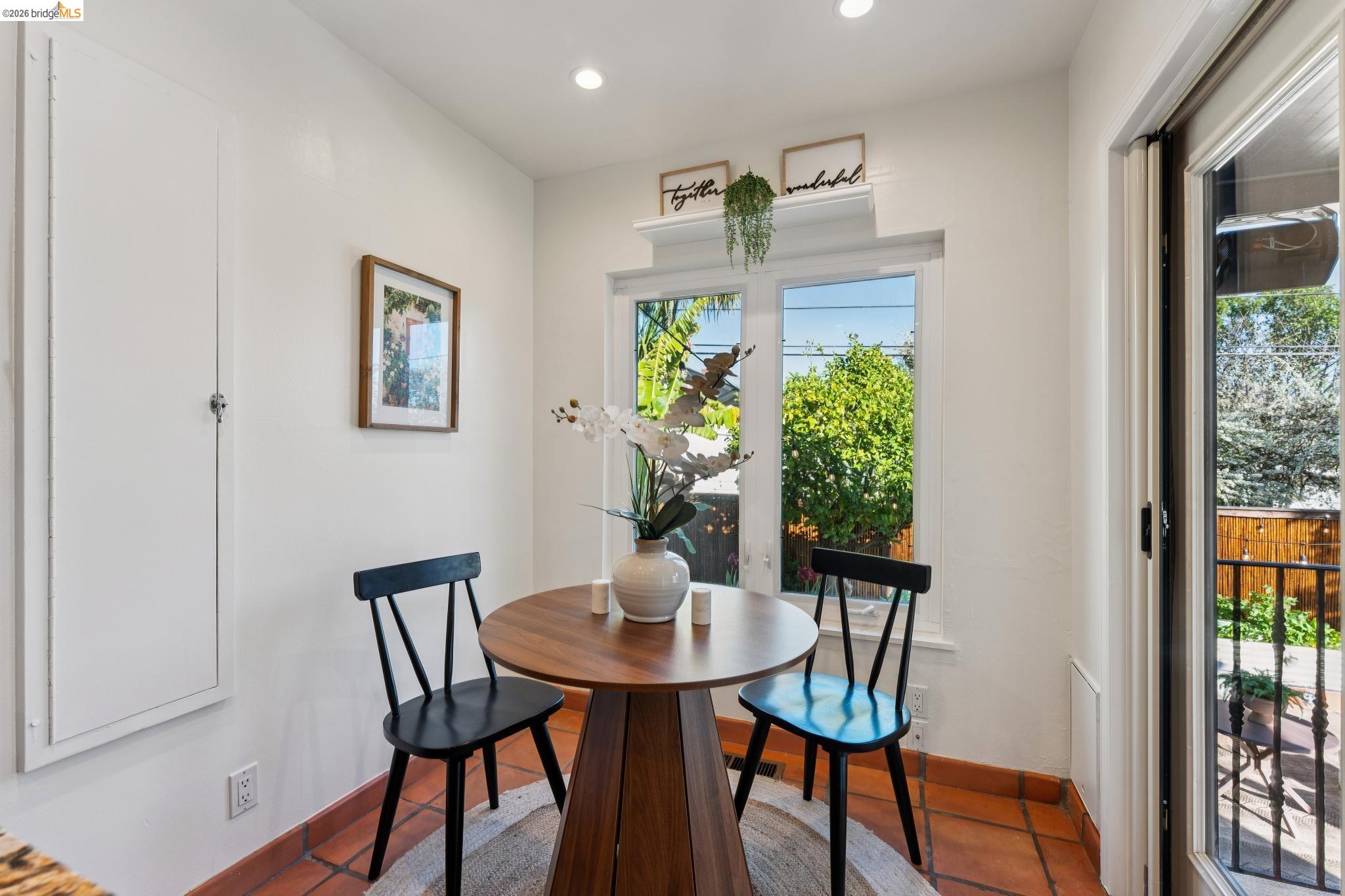 Detail Gallery Image 24 of 59 For 1078 Calaveras Way, Vallejo,  CA 94590 - 3 Beds | 2 Baths