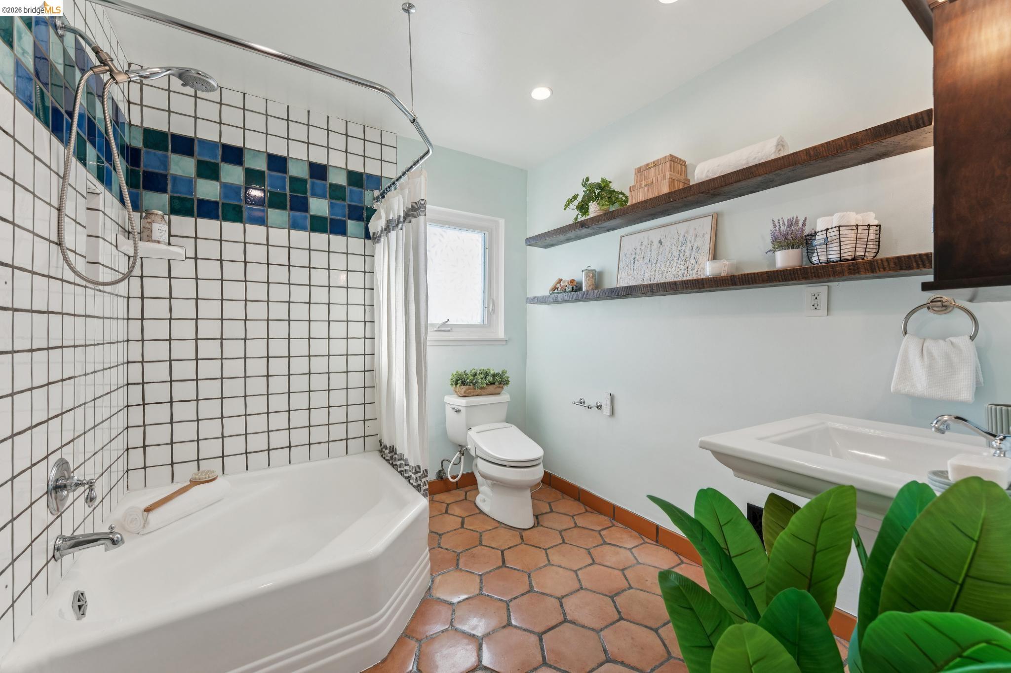 Detail Gallery Image 33 of 59 For 1078 Calaveras Way, Vallejo,  CA 94590 - 3 Beds | 2 Baths