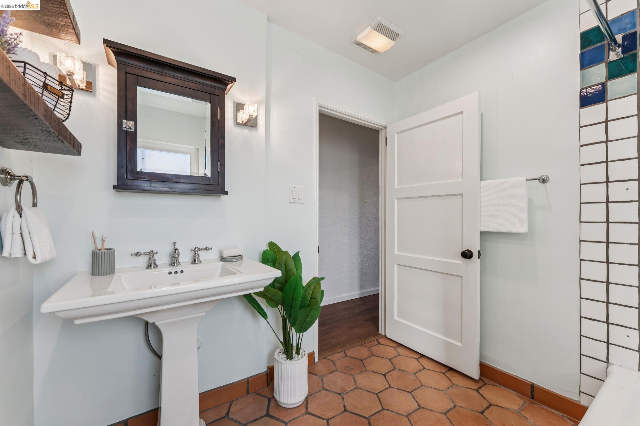 Detail Gallery Image 34 of 59 For 1078 Calaveras Way, Vallejo,  CA 94590 - 3 Beds | 2 Baths