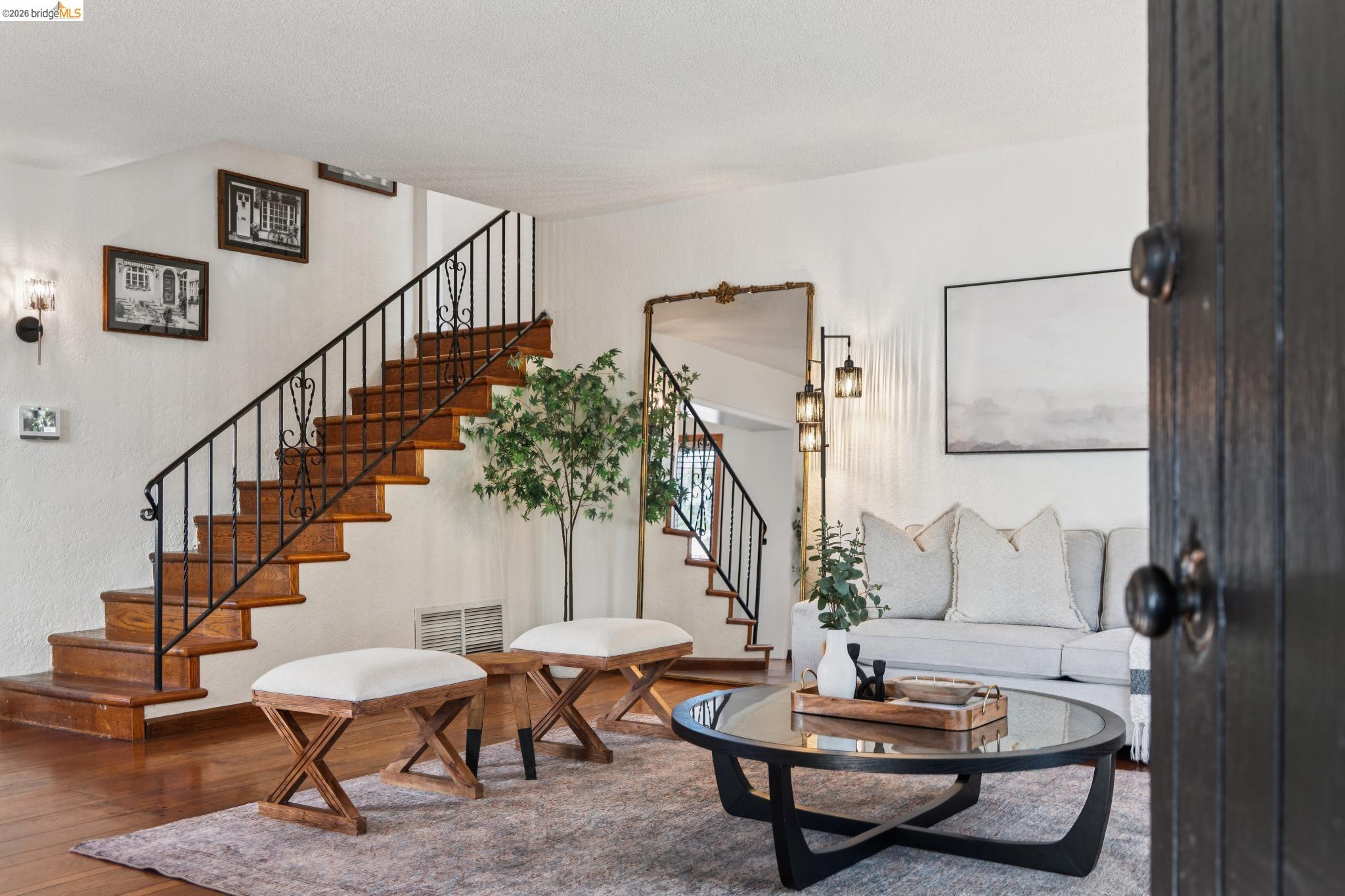 Detail Gallery Image 6 of 59 For 1078 Calaveras Way, Vallejo,  CA 94590 - 3 Beds | 2 Baths