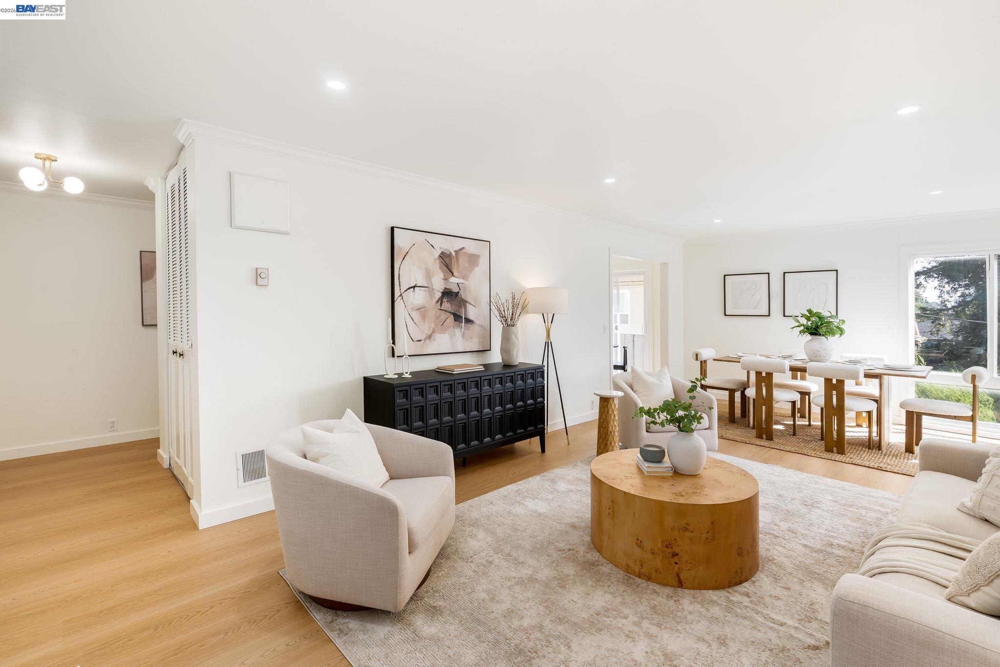 Photo #4: 41126105 Listing: Photo #4