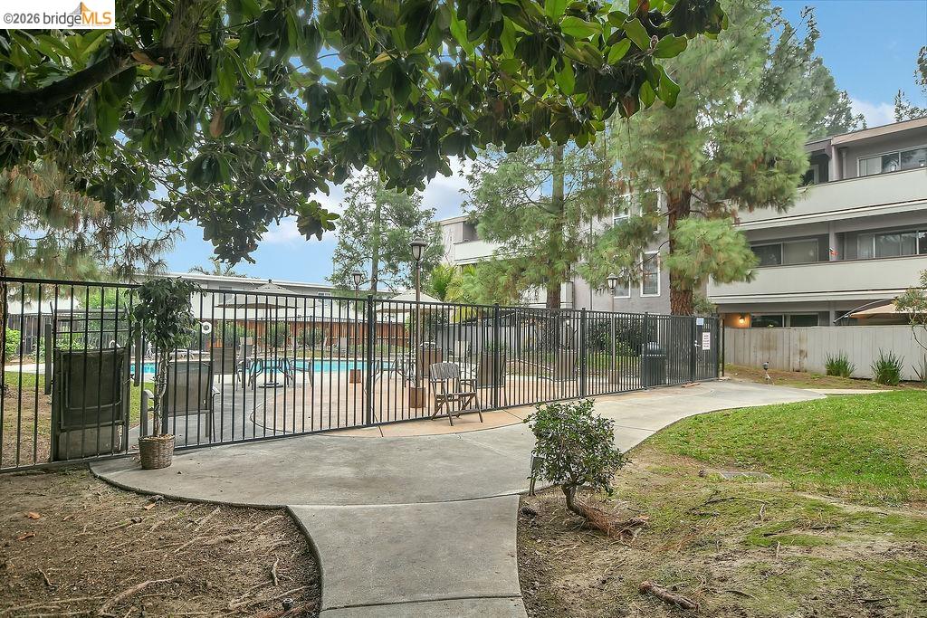 Detail Gallery Image 31 of 34 For 1699 Laguna Street #311,  Concord,  CA 94520-2901 - 1 Beds | 1 Baths