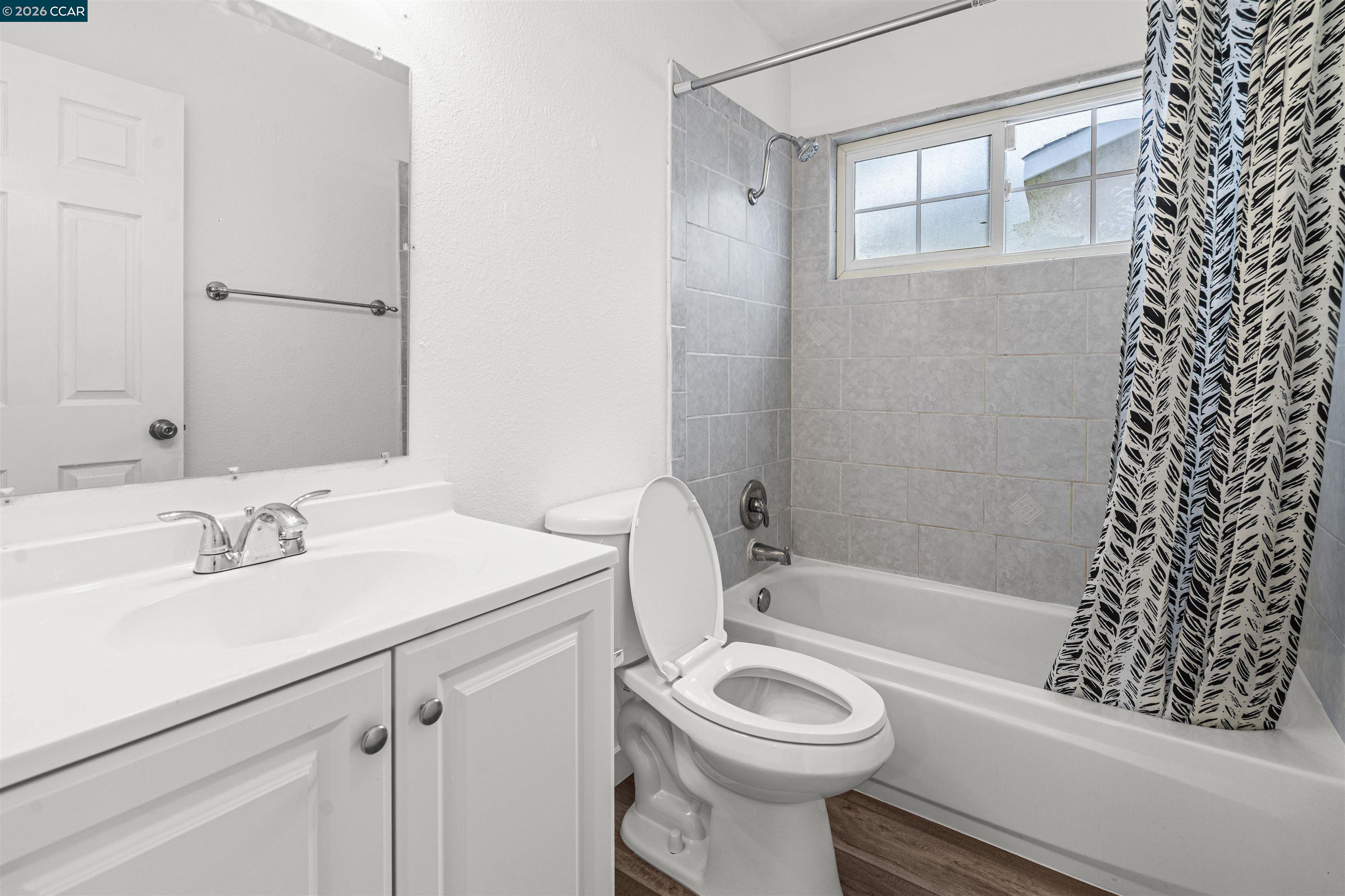 Detail Gallery Image 15 of 23 For 9156 Castlebar Way, Sacramento,  CA 95826 - 4 Beds | 2 Baths