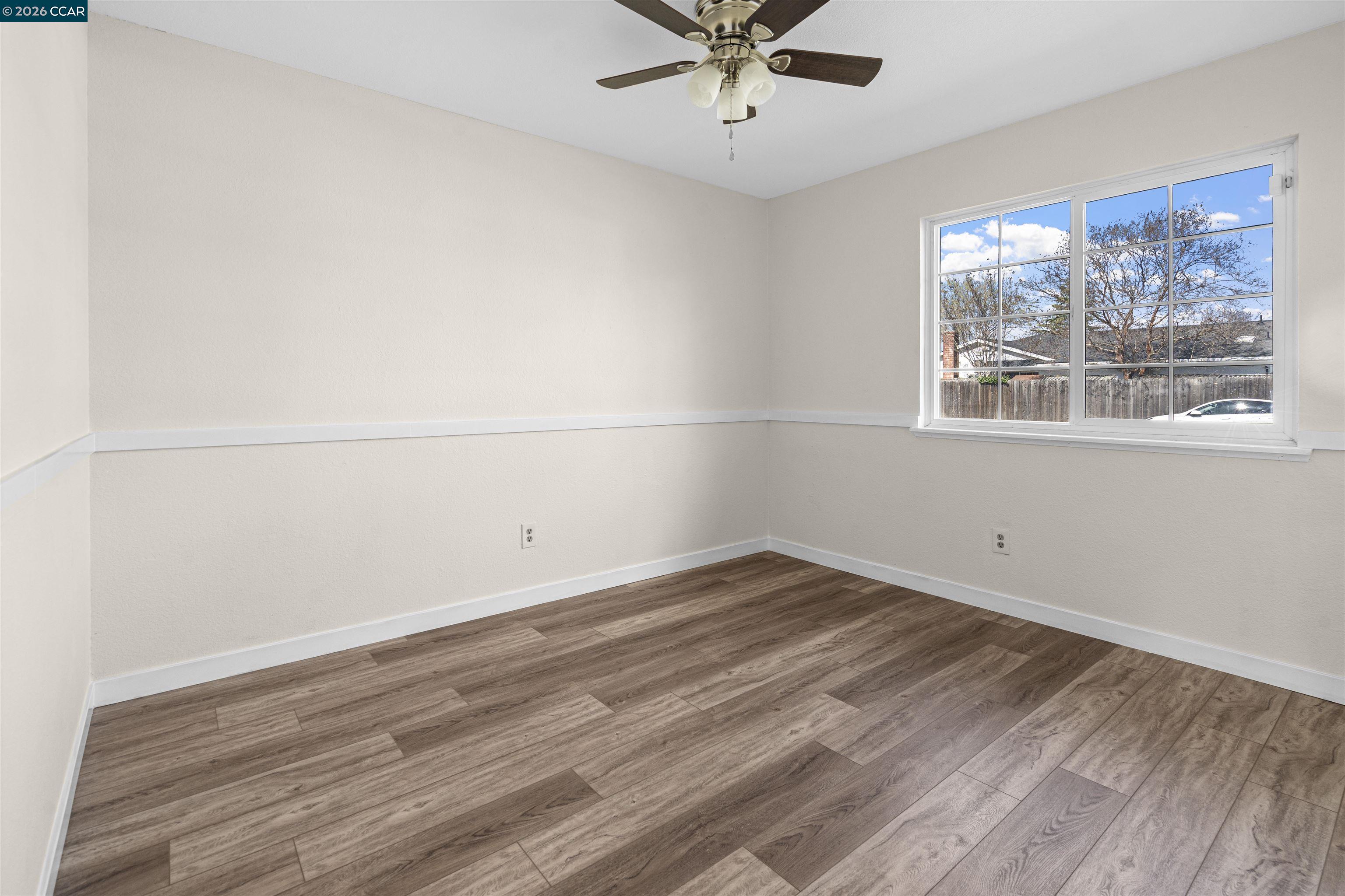 Detail Gallery Image 10 of 23 For 9156 Castlebar Way, Sacramento,  CA 95826 - 4 Beds | 2 Baths