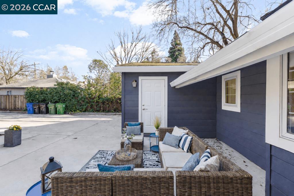 Detail Gallery Image 29 of 35 For 1079 W Holly Dr, Walnut Creek,  CA 94598 - 3 Beds | 2/1 Baths