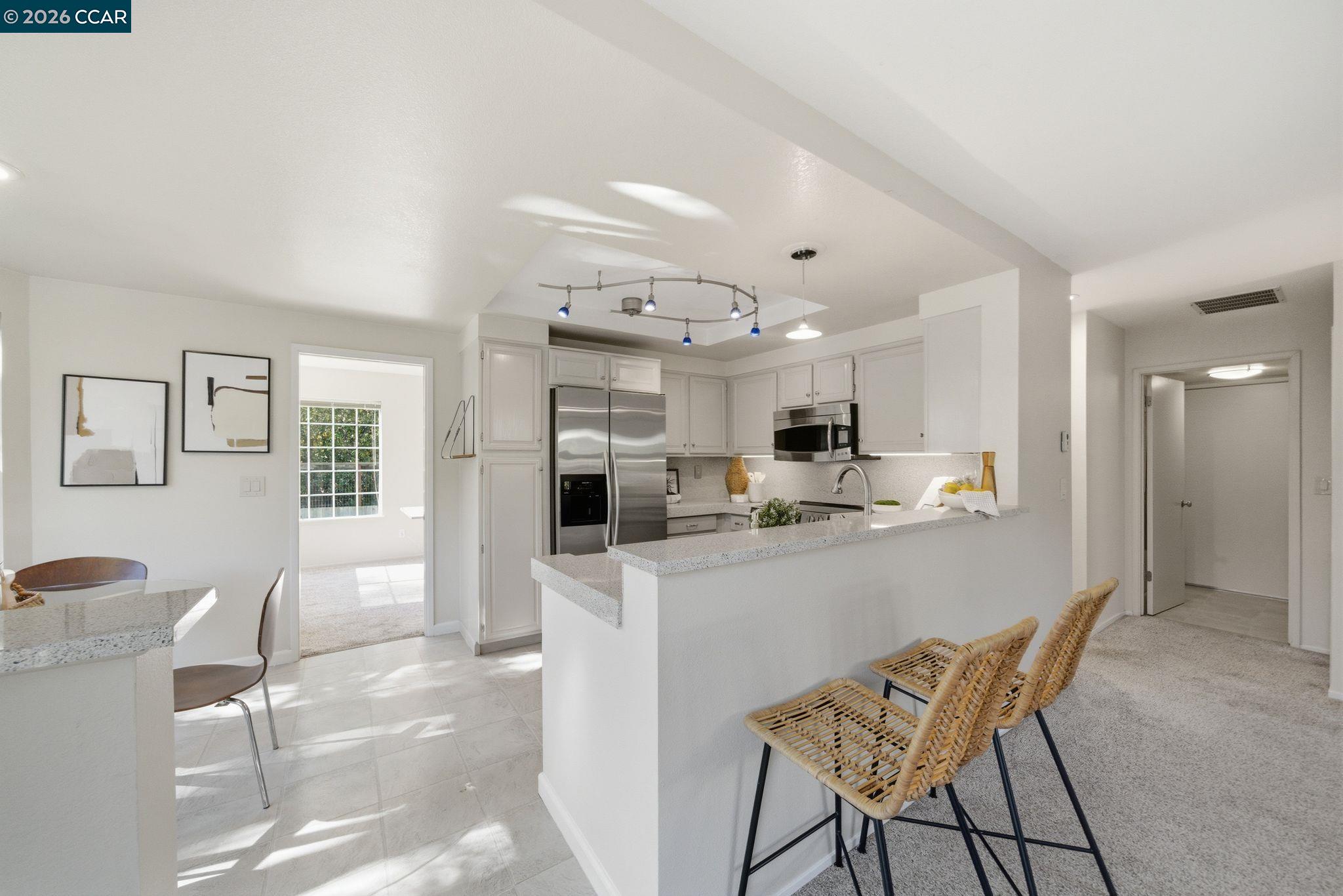 Detail Gallery Image 12 of 60 For 2400 Merion Ct, Fairfield,  CA 94534 - 4 Beds | 2/1 Baths