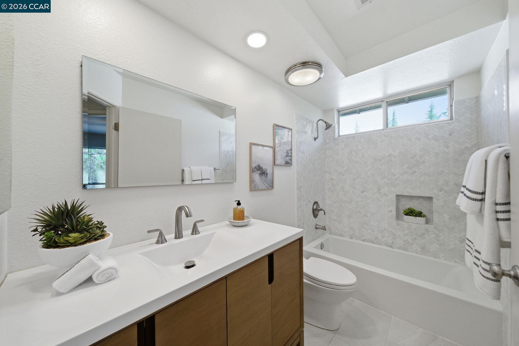Detail Gallery Image 39 of 60 For 2400 Merion Ct, Fairfield,  CA 94534 - 4 Beds | 2/1 Baths