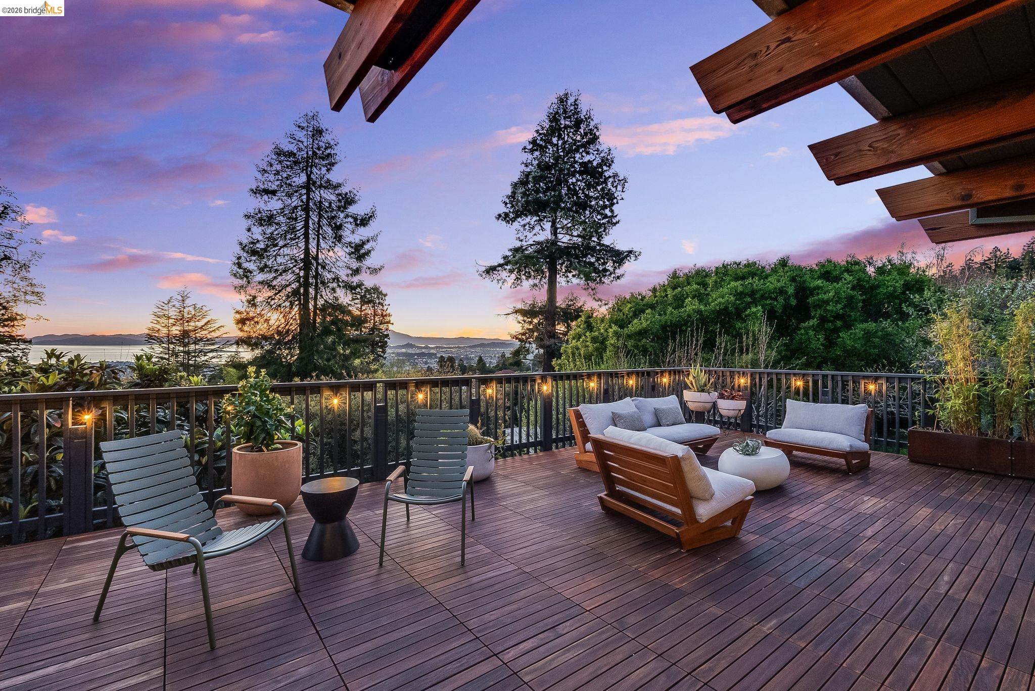 Detail Gallery Image 18 of 59 For 21 Norwood Avenue, Kensington,  CA 94707 - 3 Beds | 1/1 Baths