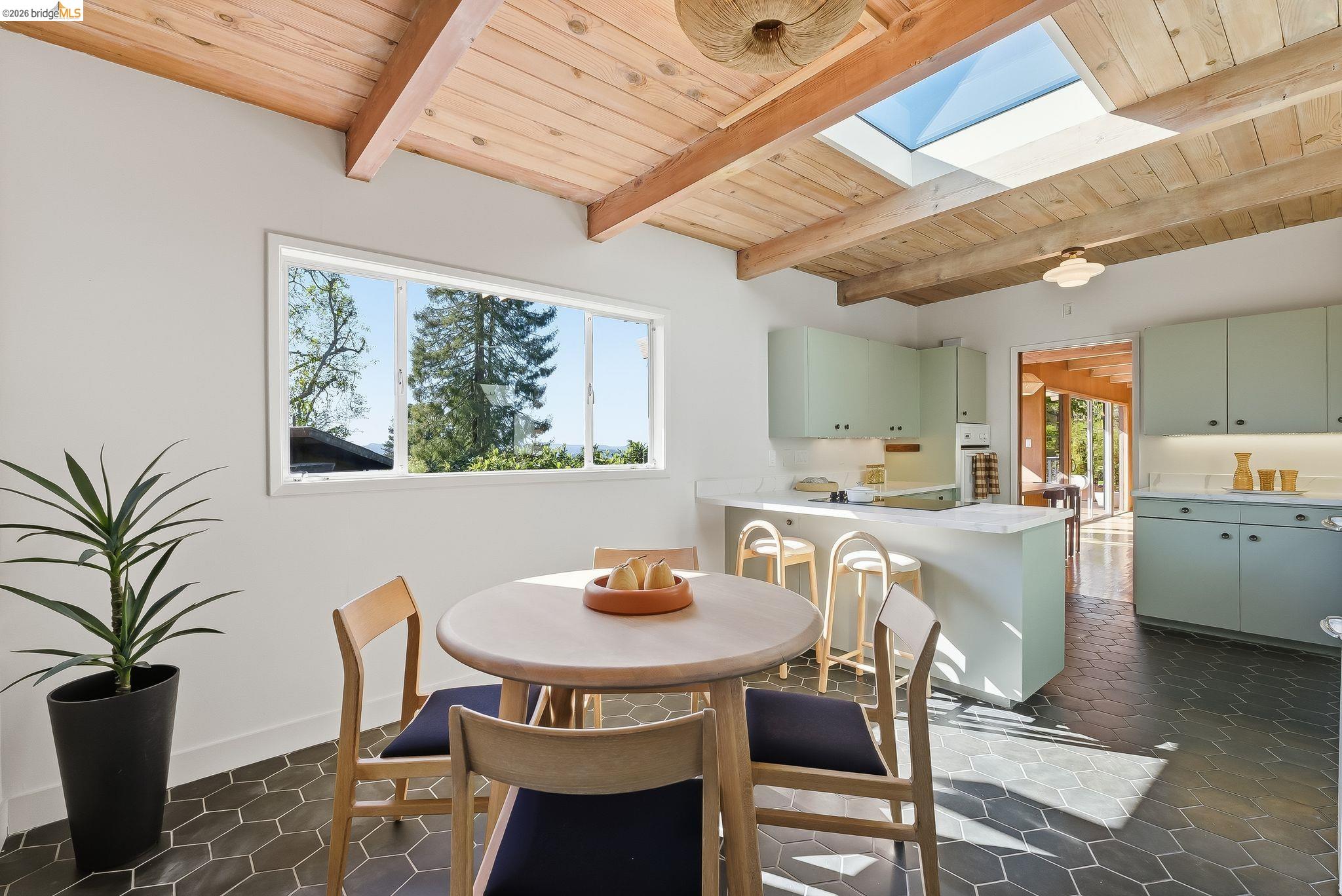 Detail Gallery Image 31 of 59 For 21 Norwood Avenue, Kensington,  CA 94707 - 3 Beds | 1/1 Baths