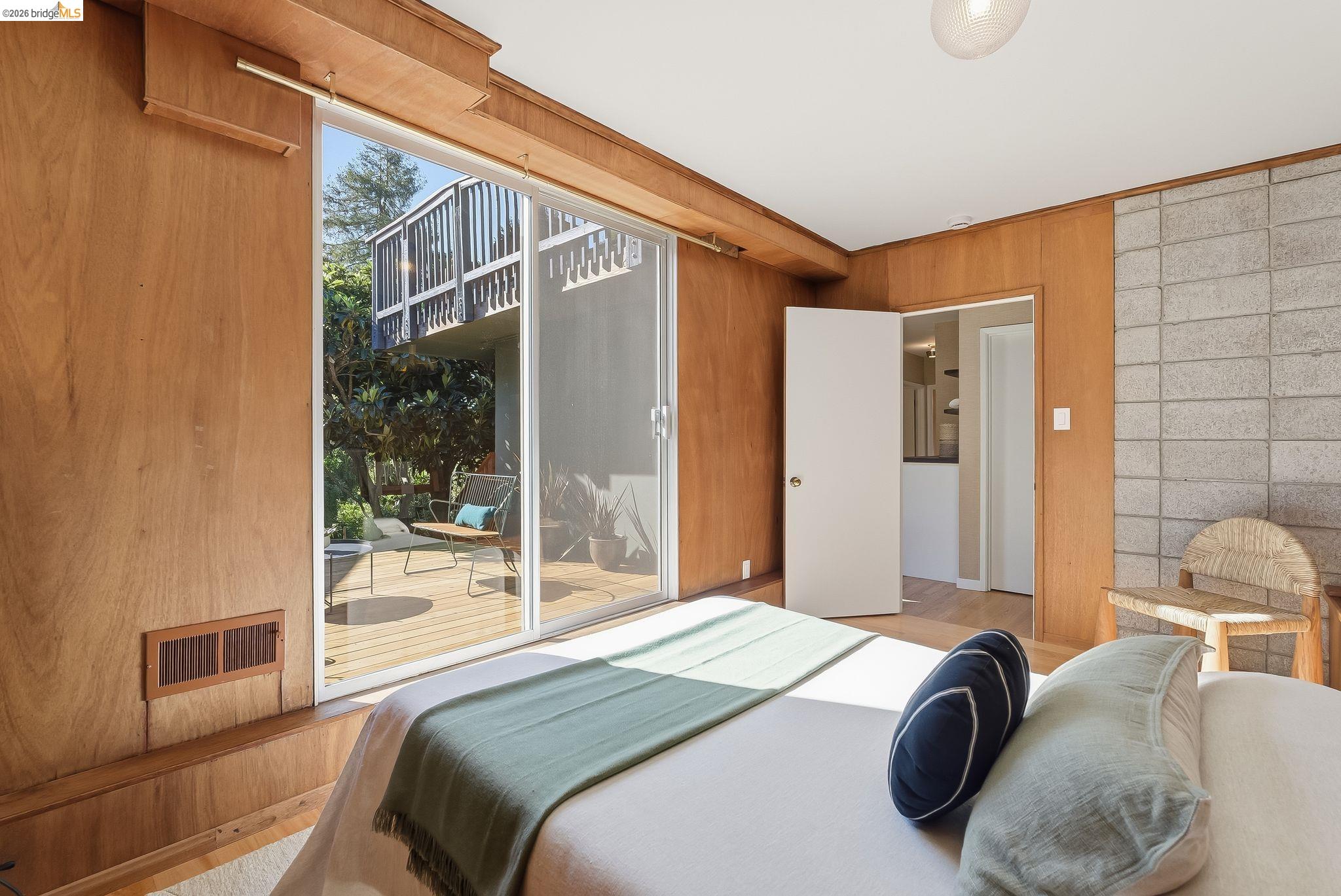 Detail Gallery Image 35 of 59 For 21 Norwood Avenue, Kensington,  CA 94707 - 3 Beds | 1/1 Baths