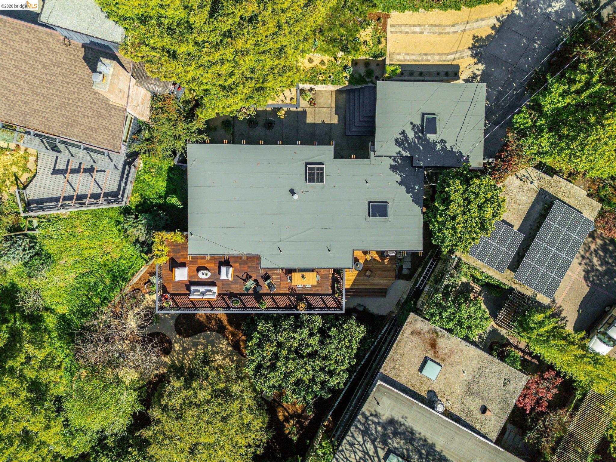 Detail Gallery Image 52 of 59 For 21 Norwood Avenue, Kensington,  CA 94707 - 3 Beds | 1/1 Baths