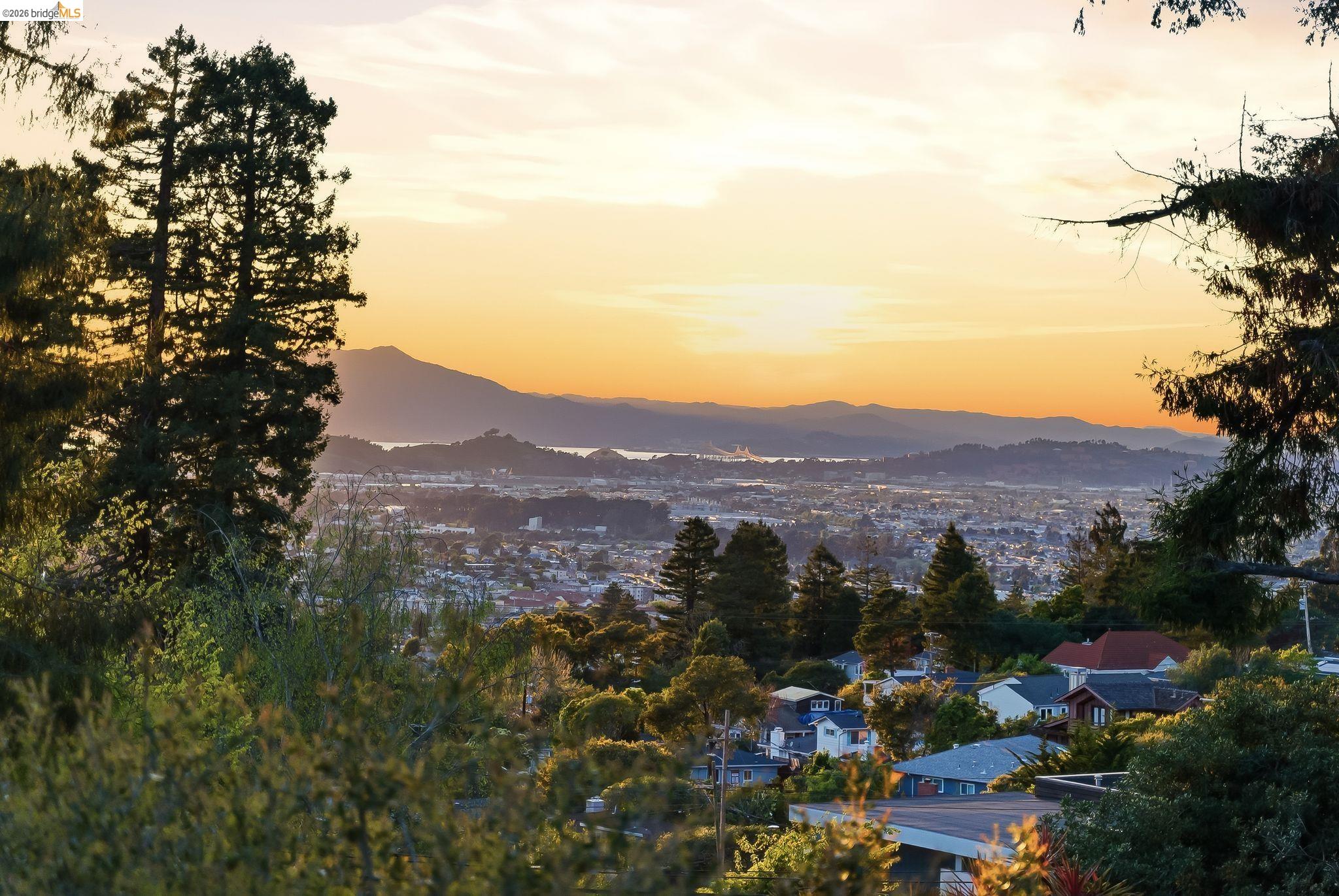 Detail Gallery Image 57 of 59 For 21 Norwood Avenue, Kensington,  CA 94707 - 3 Beds | 1/1 Baths