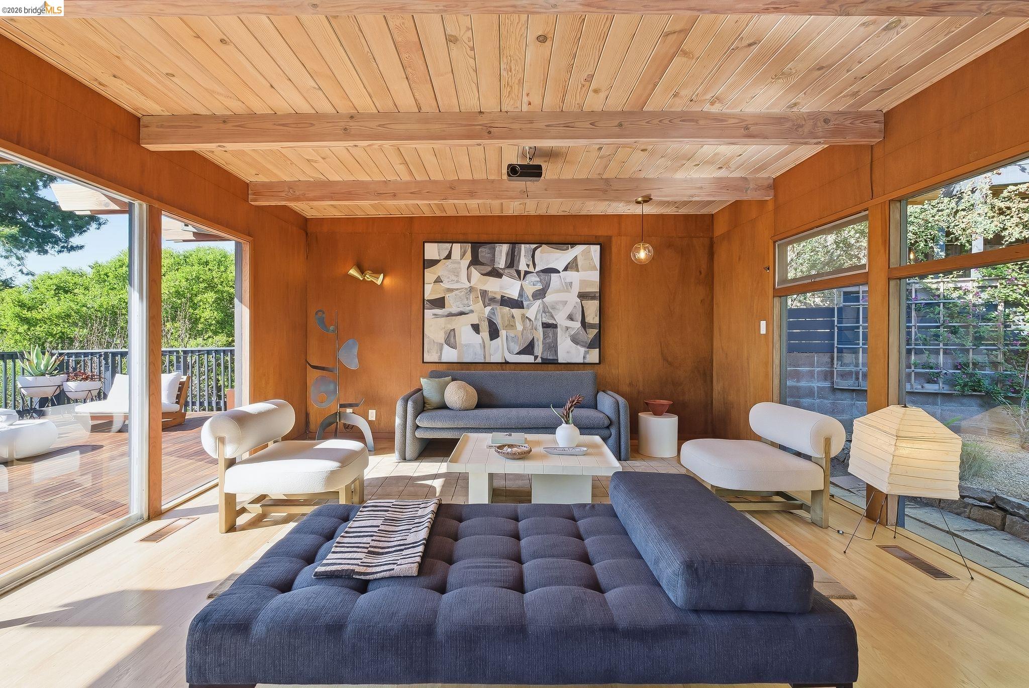 Detail Gallery Image 7 of 59 For 21 Norwood Avenue, Kensington,  CA 94707 - 3 Beds | 1/1 Baths