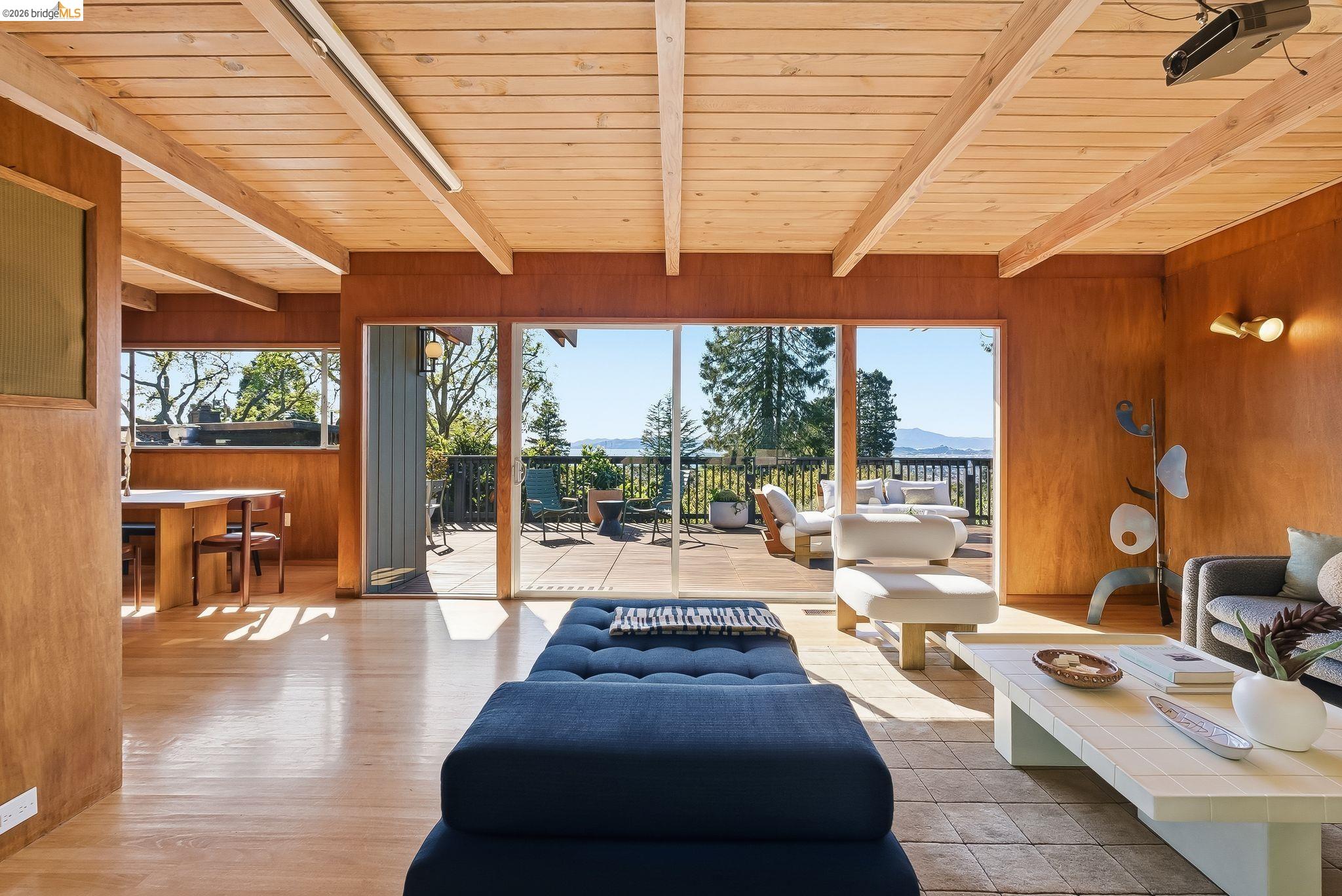 Detail Gallery Image 9 of 59 For 21 Norwood Avenue, Kensington,  CA 94707 - 3 Beds | 1/1 Baths