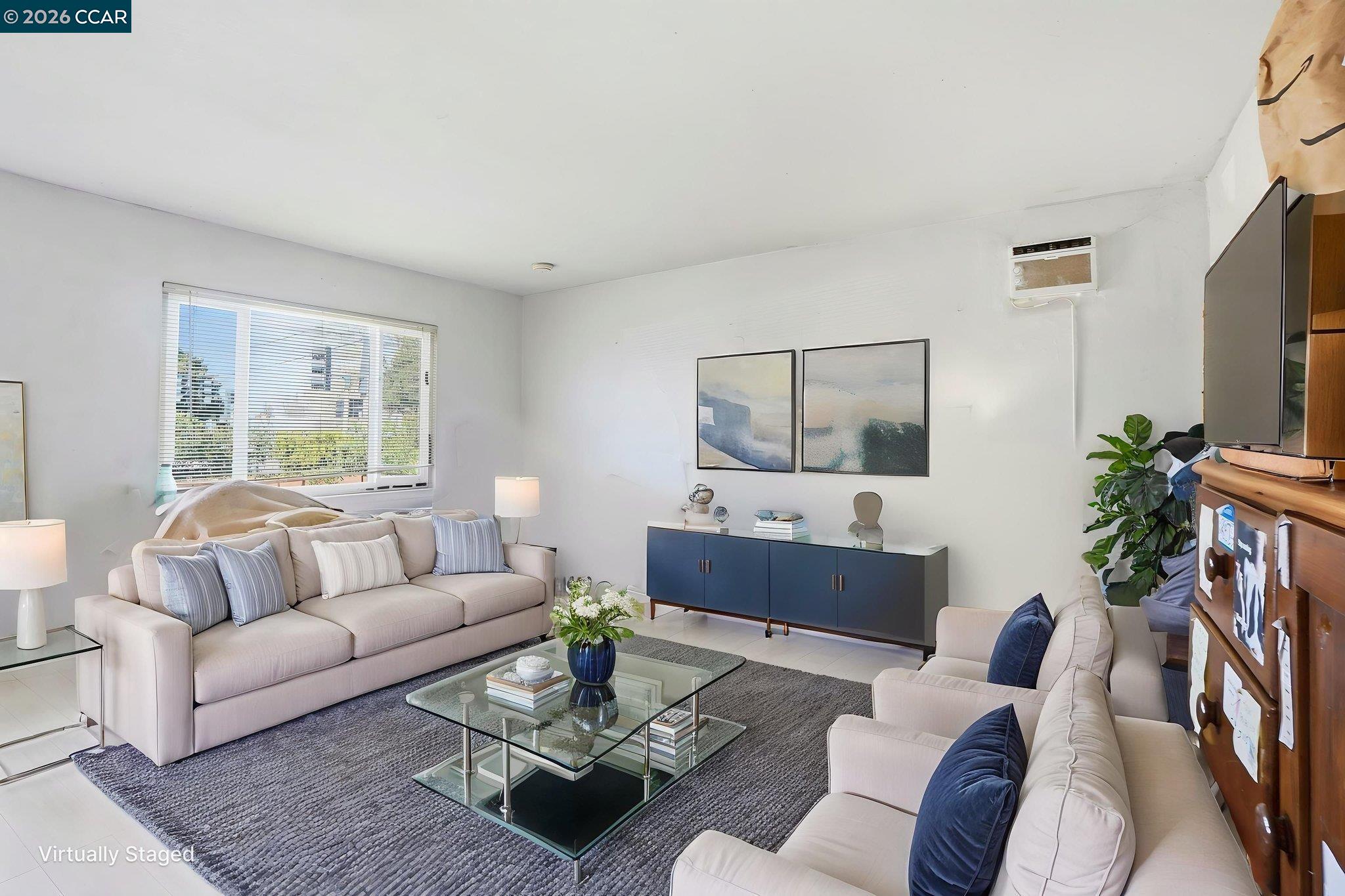 Detail Gallery Image 12 of 46 For 1990 Sunshine Dr, Concord,  CA 94520 - 4 Beds | 2 Baths