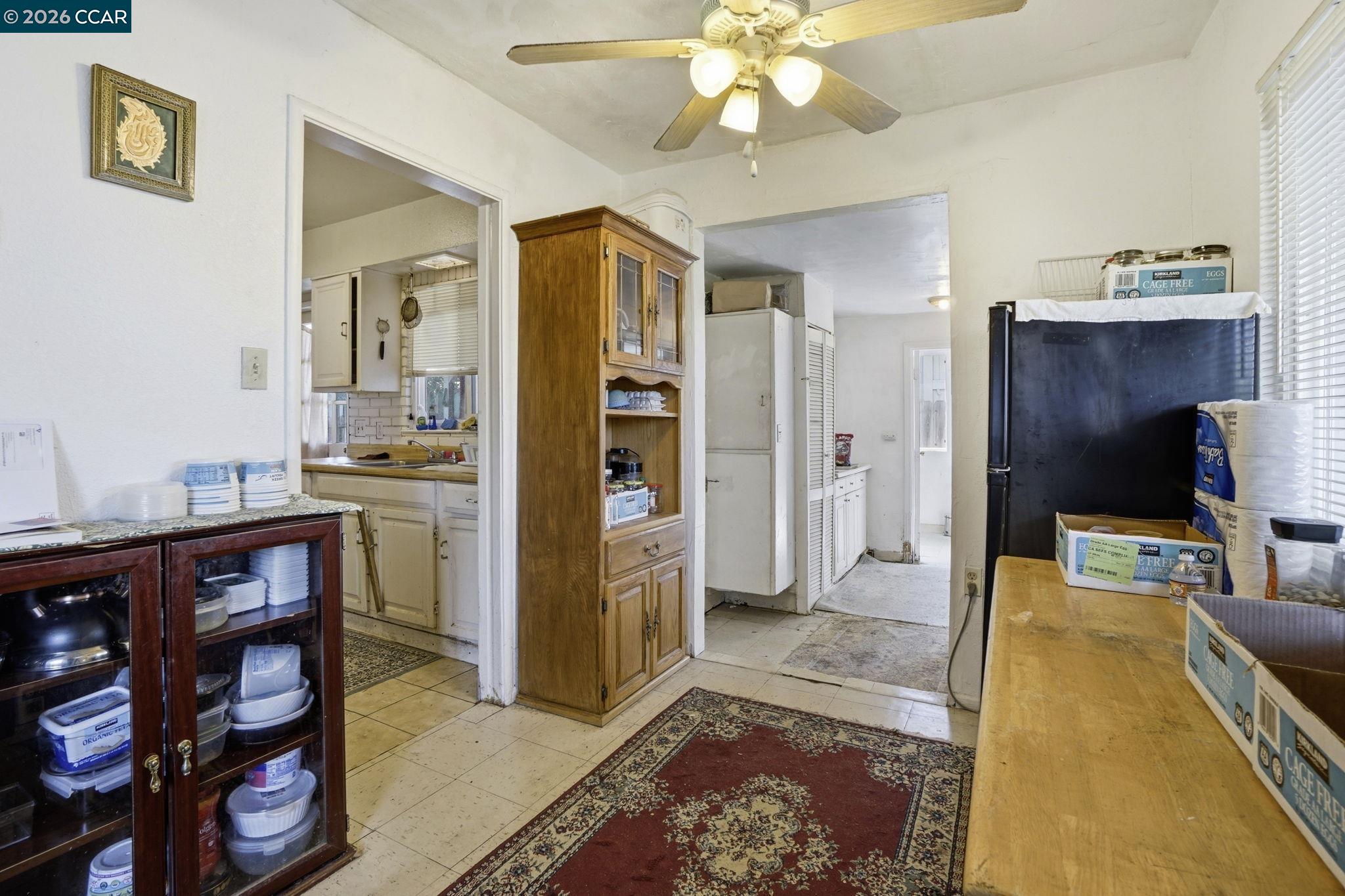 Detail Gallery Image 16 of 46 For 1990 Sunshine Dr, Concord,  CA 94520 - 4 Beds | 2 Baths