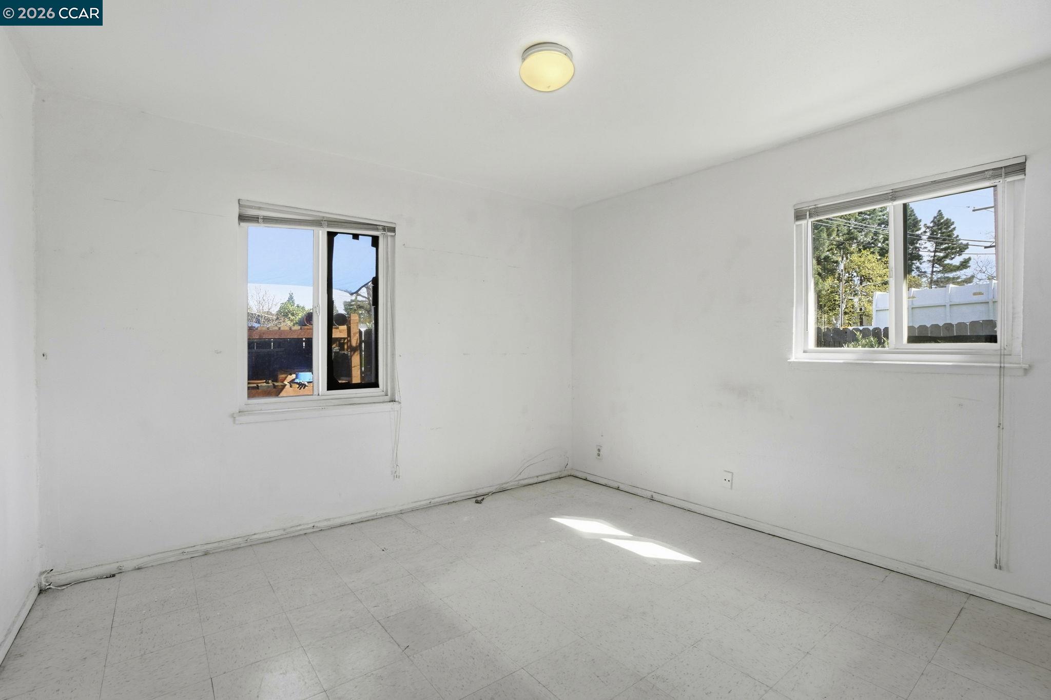 Detail Gallery Image 20 of 46 For 1990 Sunshine Dr, Concord,  CA 94520 - 4 Beds | 2 Baths