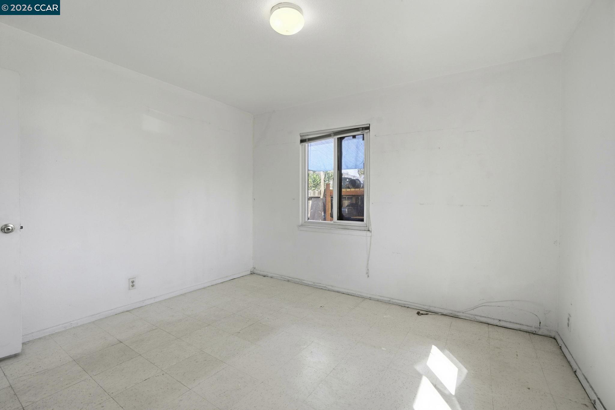 Detail Gallery Image 25 of 46 For 1990 Sunshine Dr, Concord,  CA 94520 - 4 Beds | 2 Baths