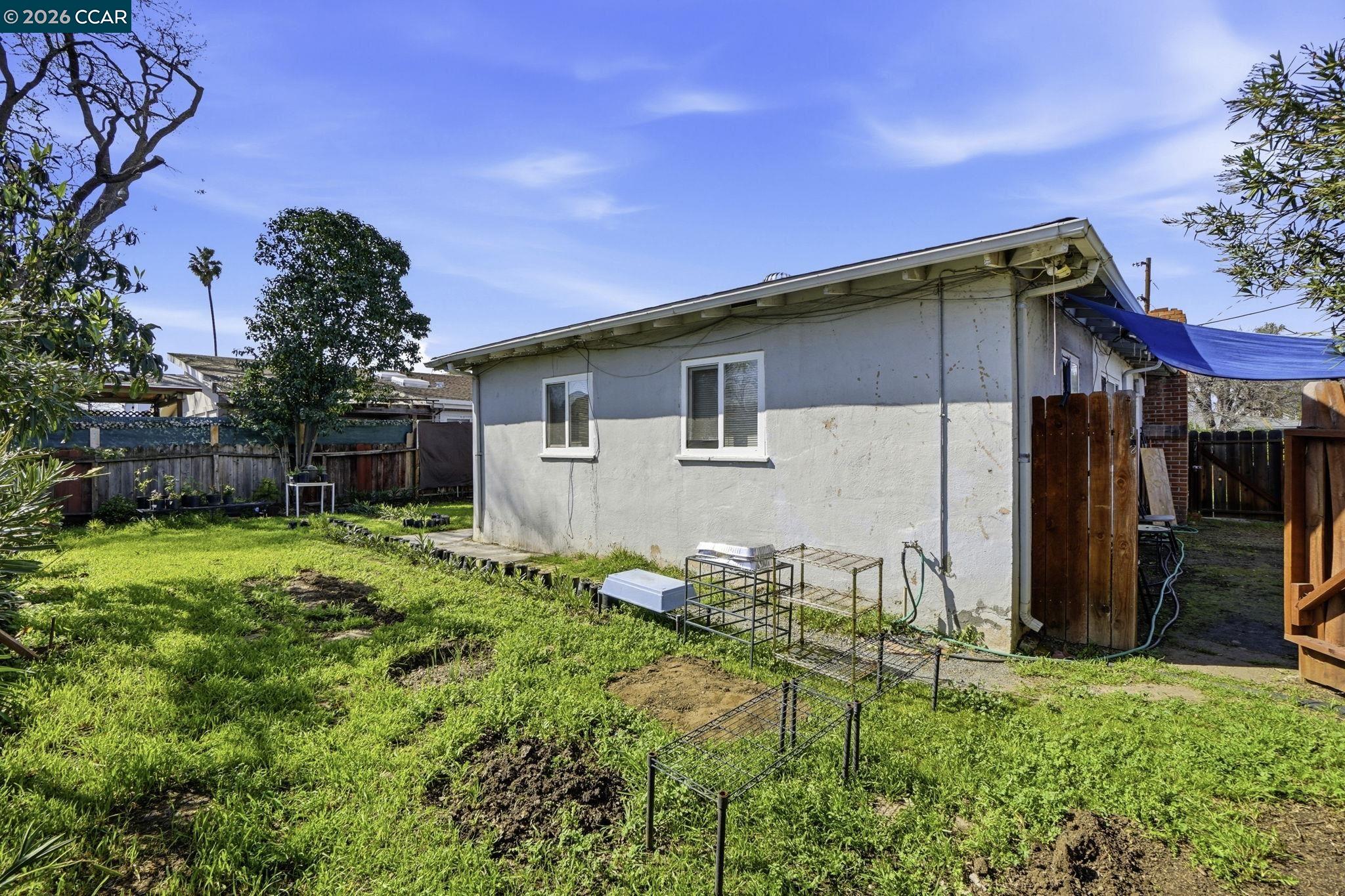 Detail Gallery Image 44 of 46 For 1990 Sunshine Dr, Concord,  CA 94520 - 4 Beds | 2 Baths