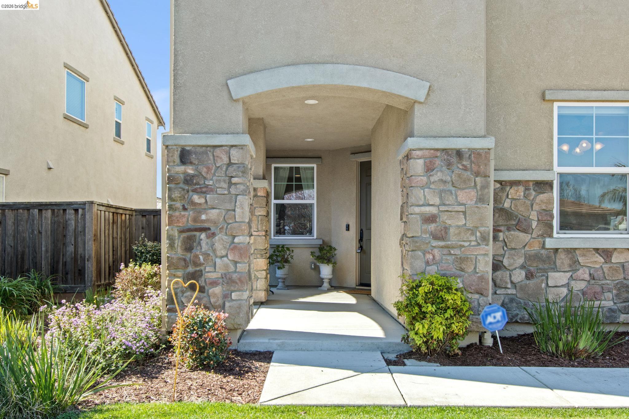 Detail Gallery Image 3 of 52 For 2469 Talaria Dr, Oakley,  CA 94561 - 5 Beds | 4 Baths