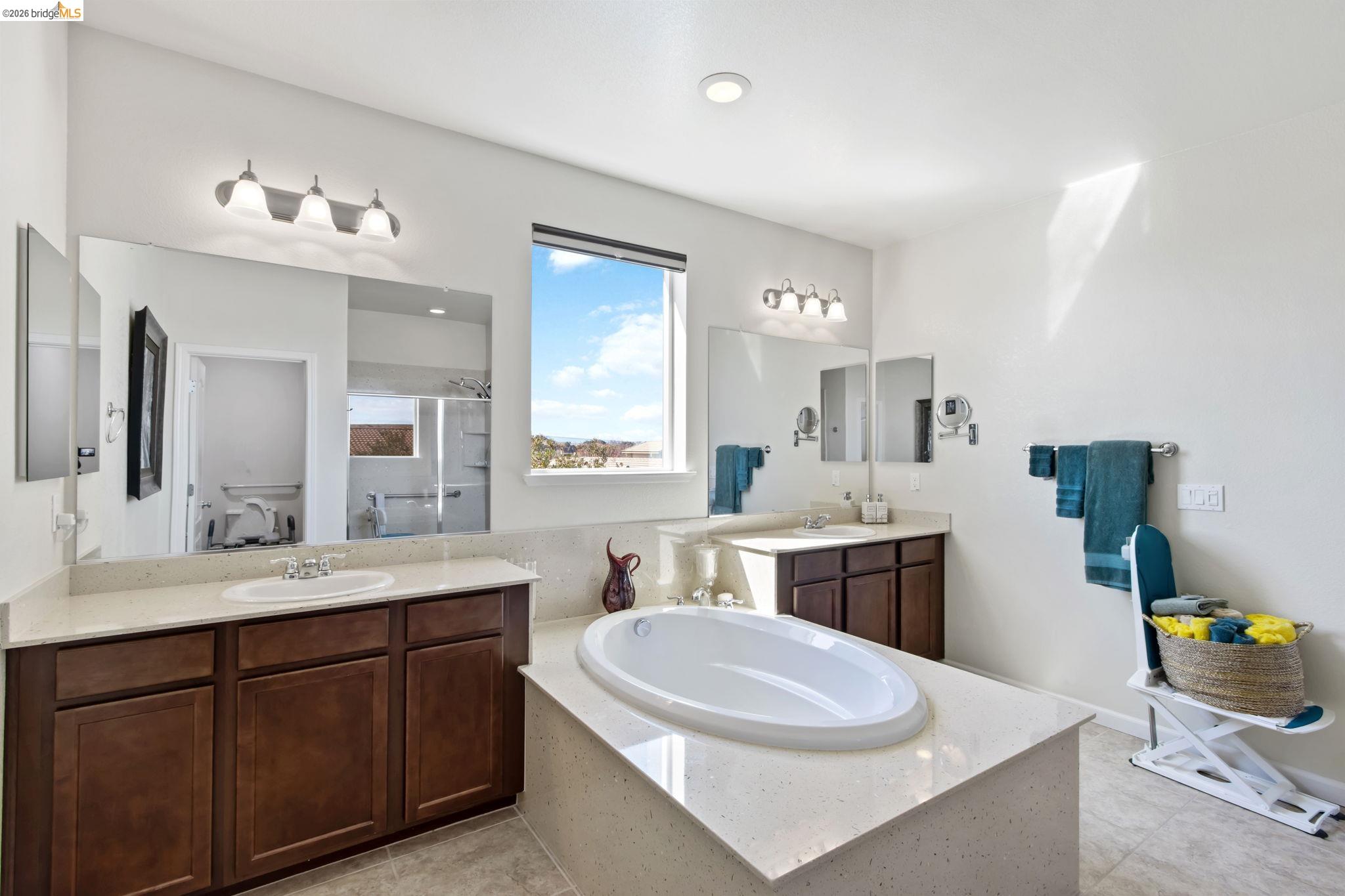 Detail Gallery Image 30 of 52 For 2469 Talaria Dr, Oakley,  CA 94561 - 5 Beds | 4 Baths