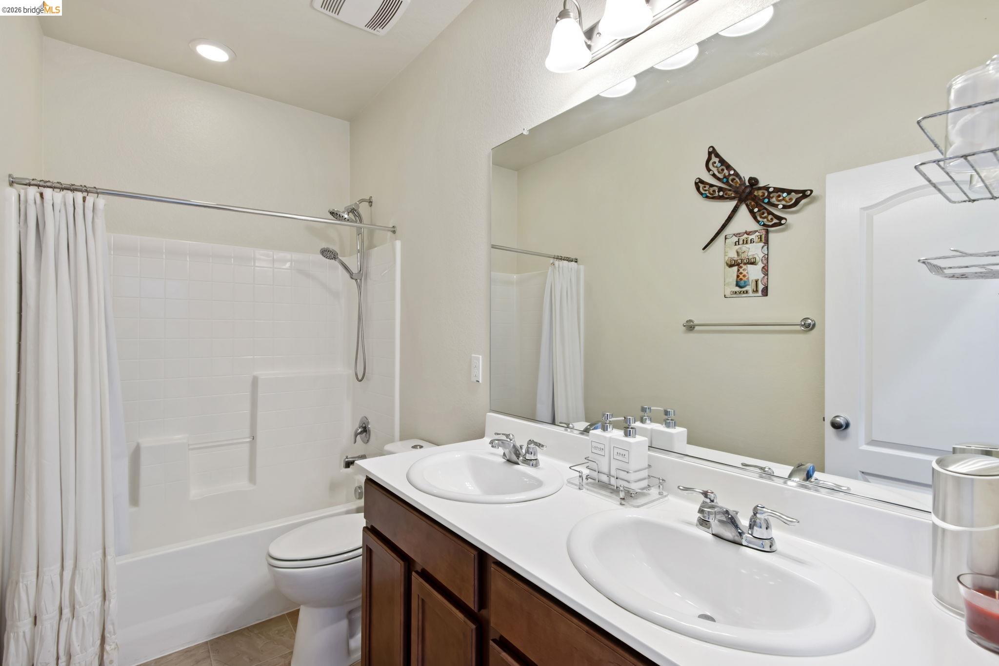 Detail Gallery Image 37 of 52 For 2469 Talaria Dr, Oakley,  CA 94561 - 5 Beds | 4 Baths