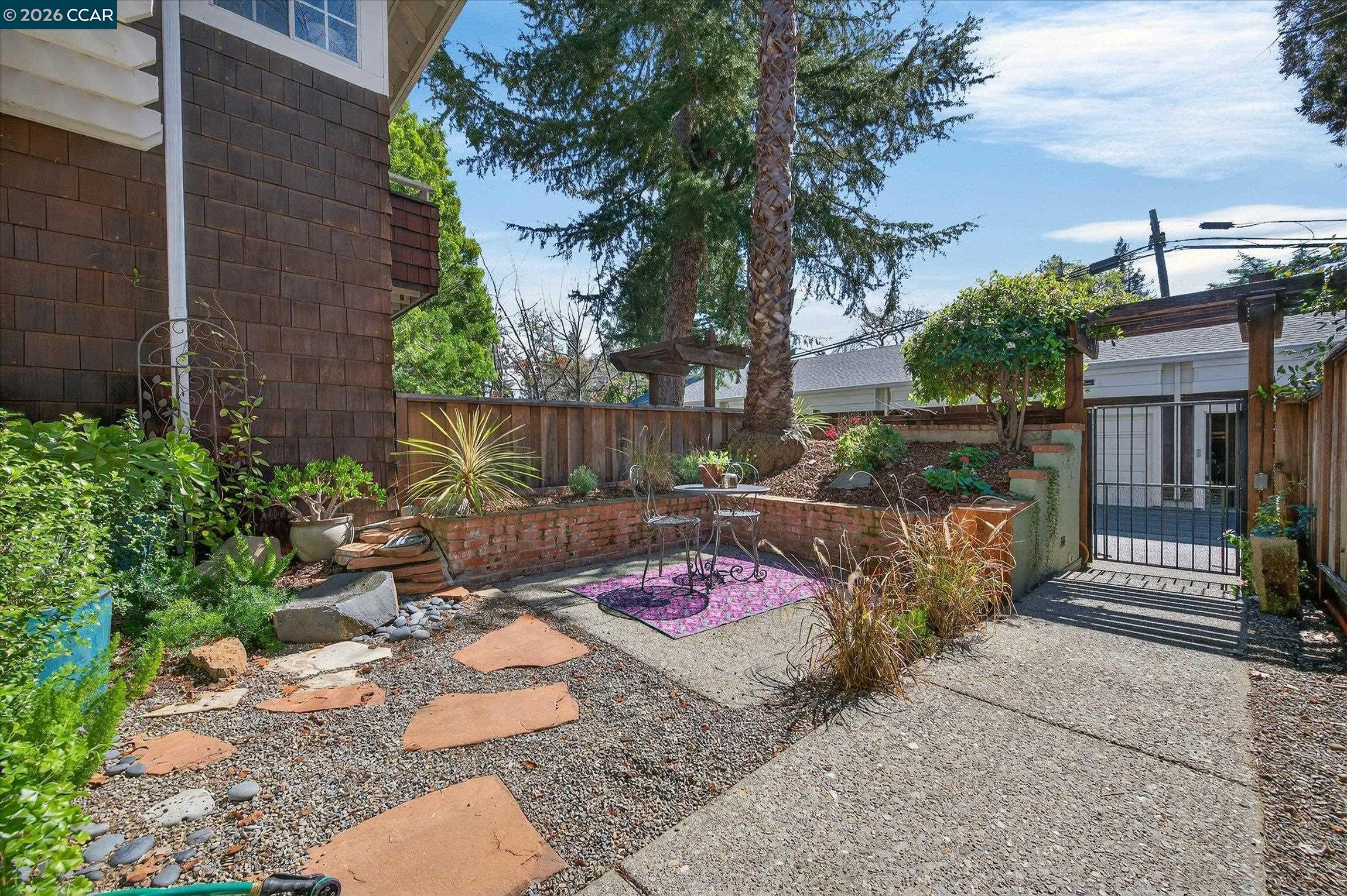 Photo #3: 41126119 Listing: Photo #3