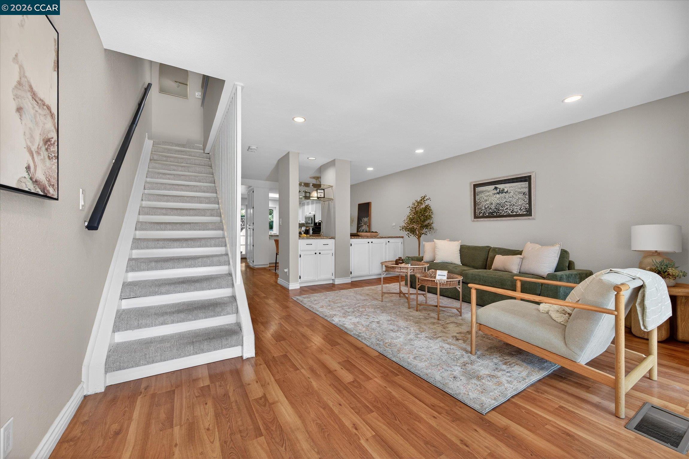 Photo #6: 41126119 Listing: Photo #6