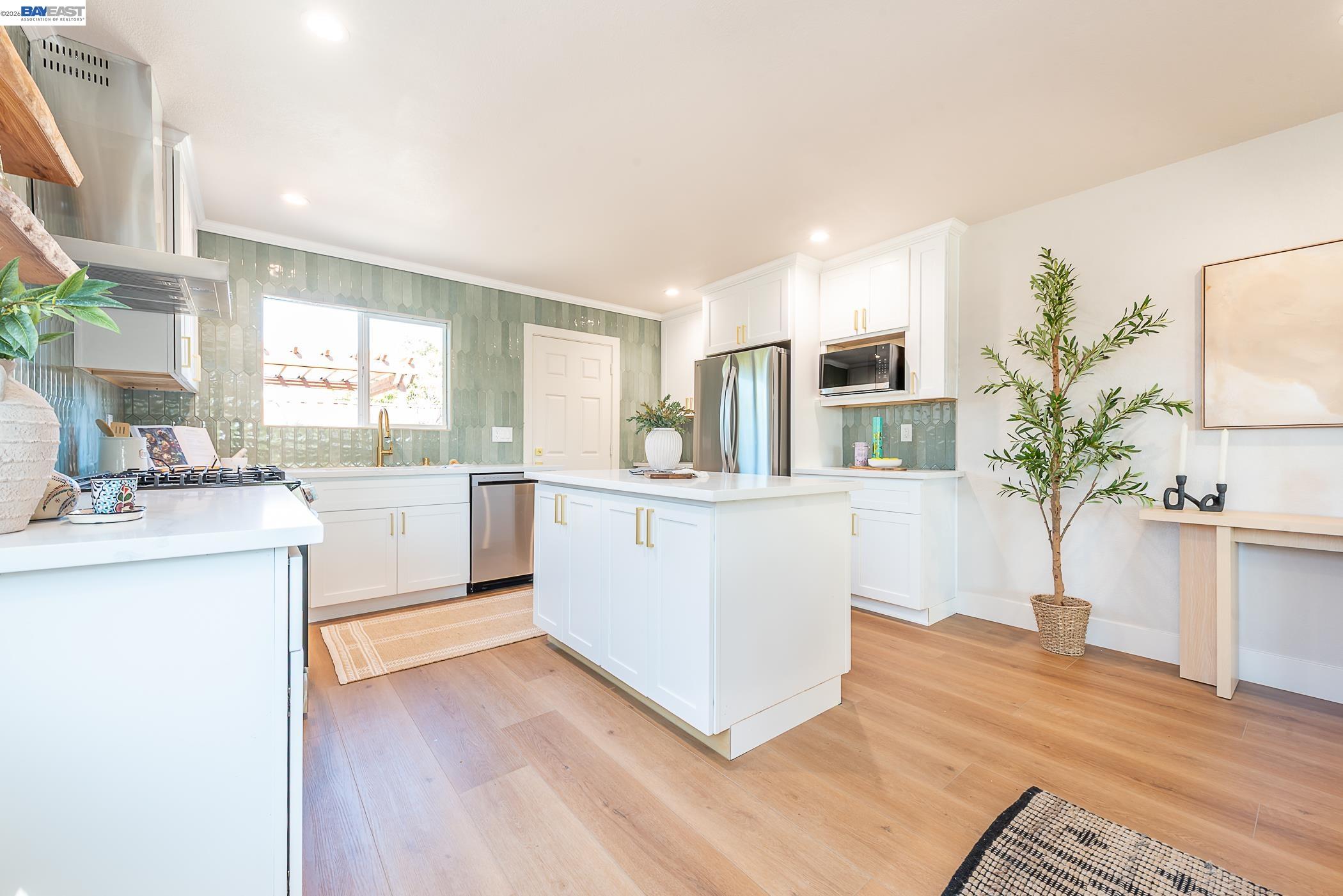 Detail Gallery Image 16 of 48 For 36120 Pizarro Dr, Fremont,  CA 94536 - 3 Beds | 2 Baths