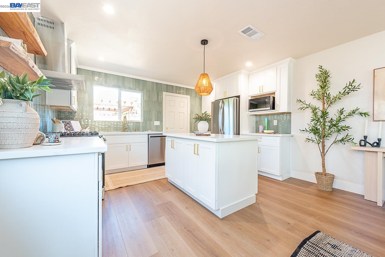 Detail Gallery Image 19 of 48 For 36120 Pizarro Dr, Fremont,  CA 94536 - 3 Beds | 2 Baths