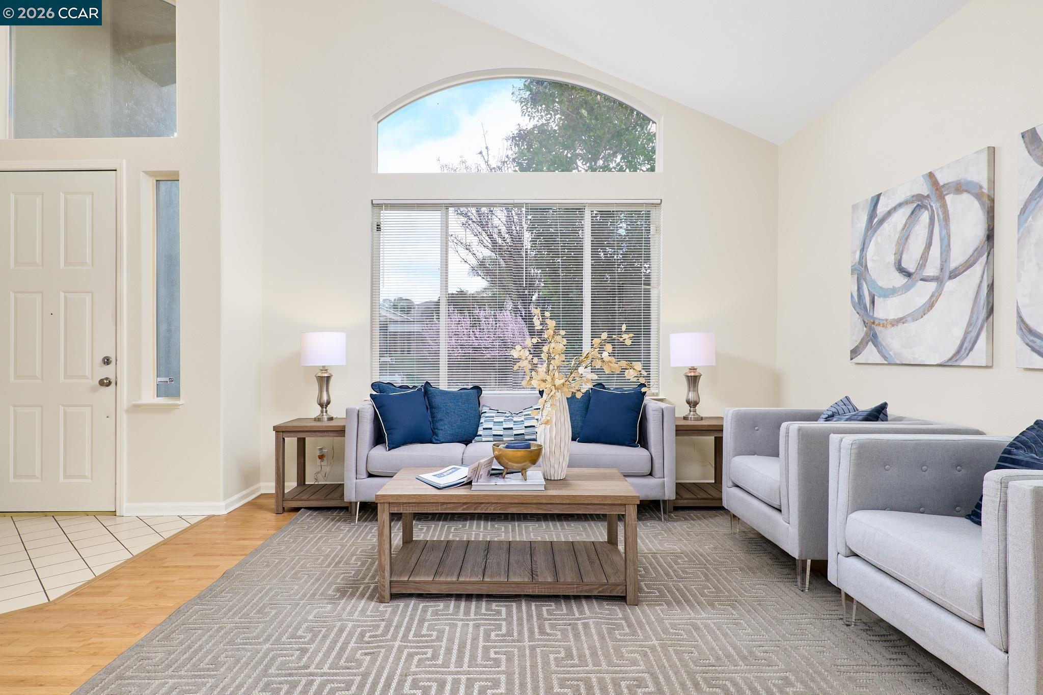 Detail Gallery Image 3 of 39 For 2512 Forty Niner Way, Antioch,  CA 94531 - 5 Beds | 3 Baths